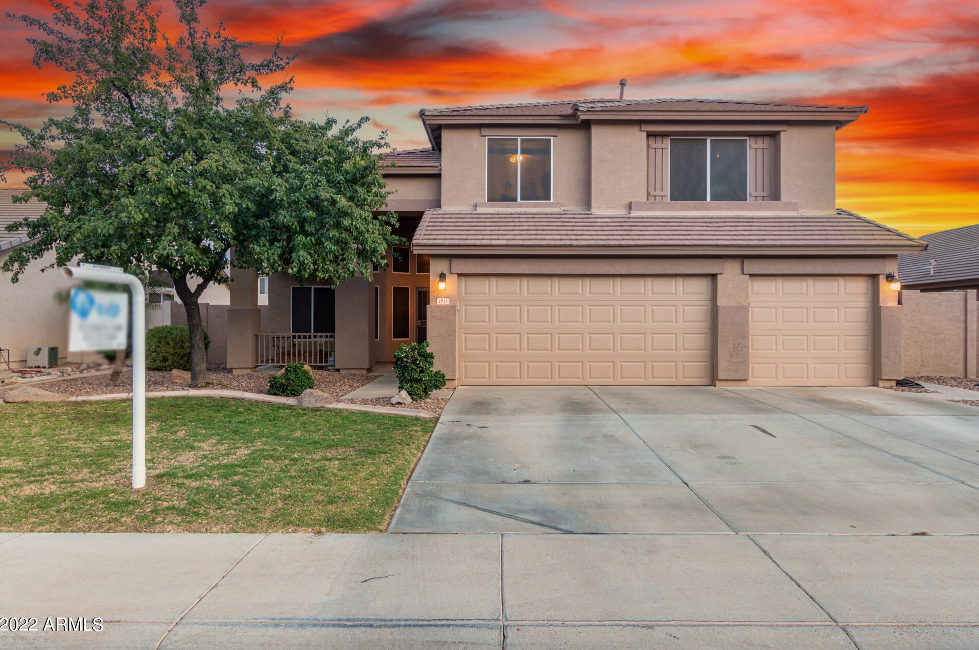 7821 Robin Ln, Peoria, AZ 85383-3136