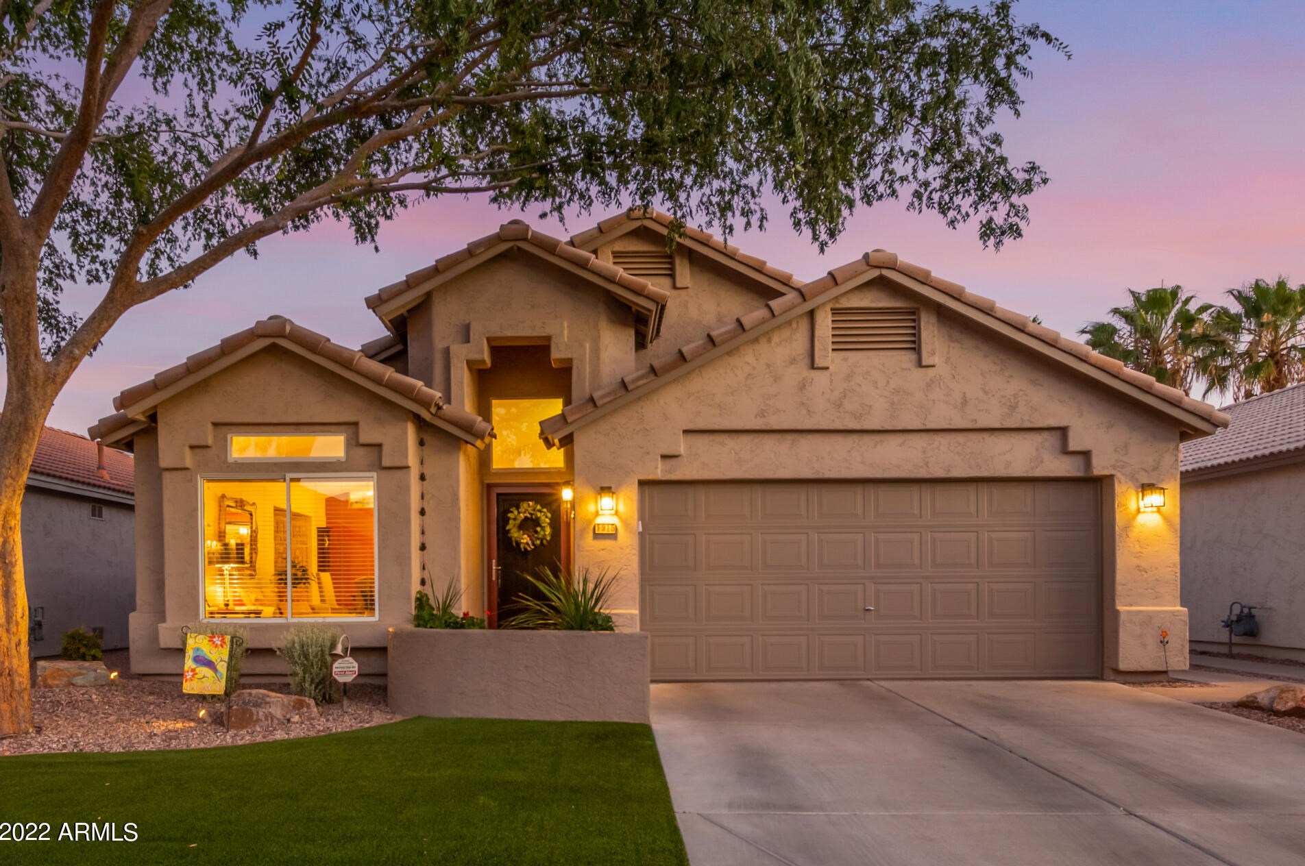 915 Tonopah Dr, Phoenix, AZ 85024-9103