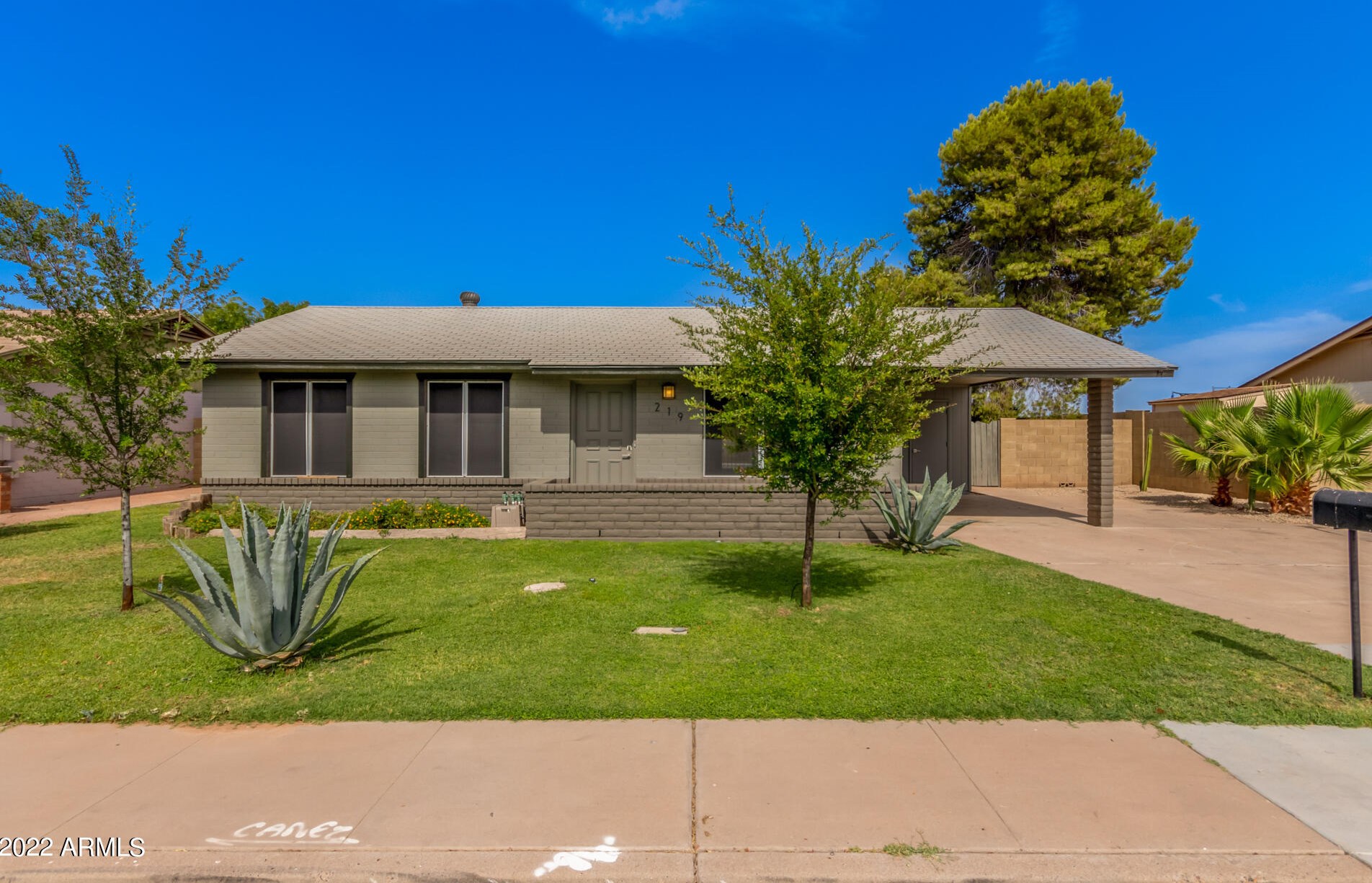 219 132nd St, Chandler, AZ 85225-6023