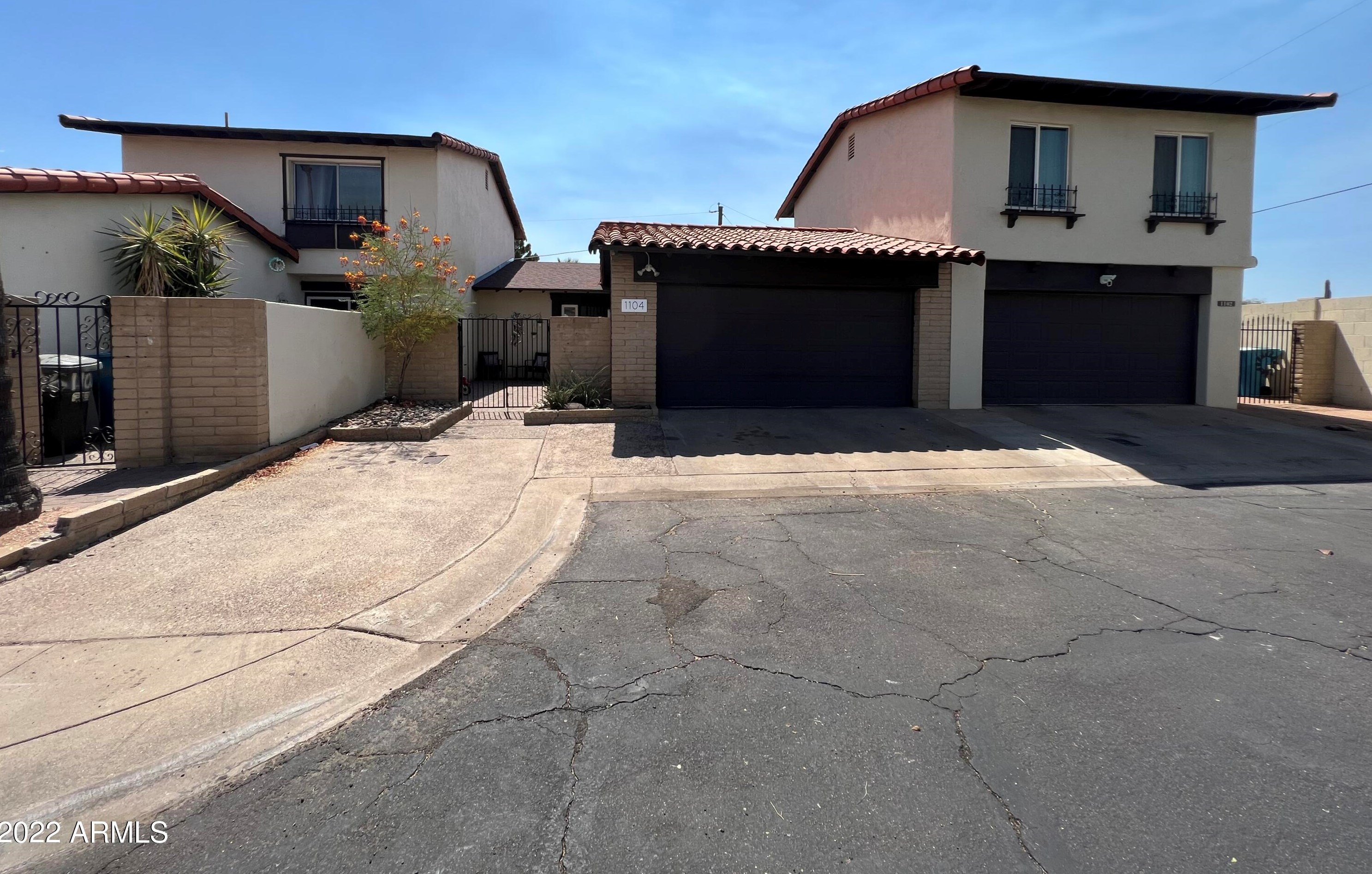 1104 Mission Ln, Phoenix, AZ 85021-3145