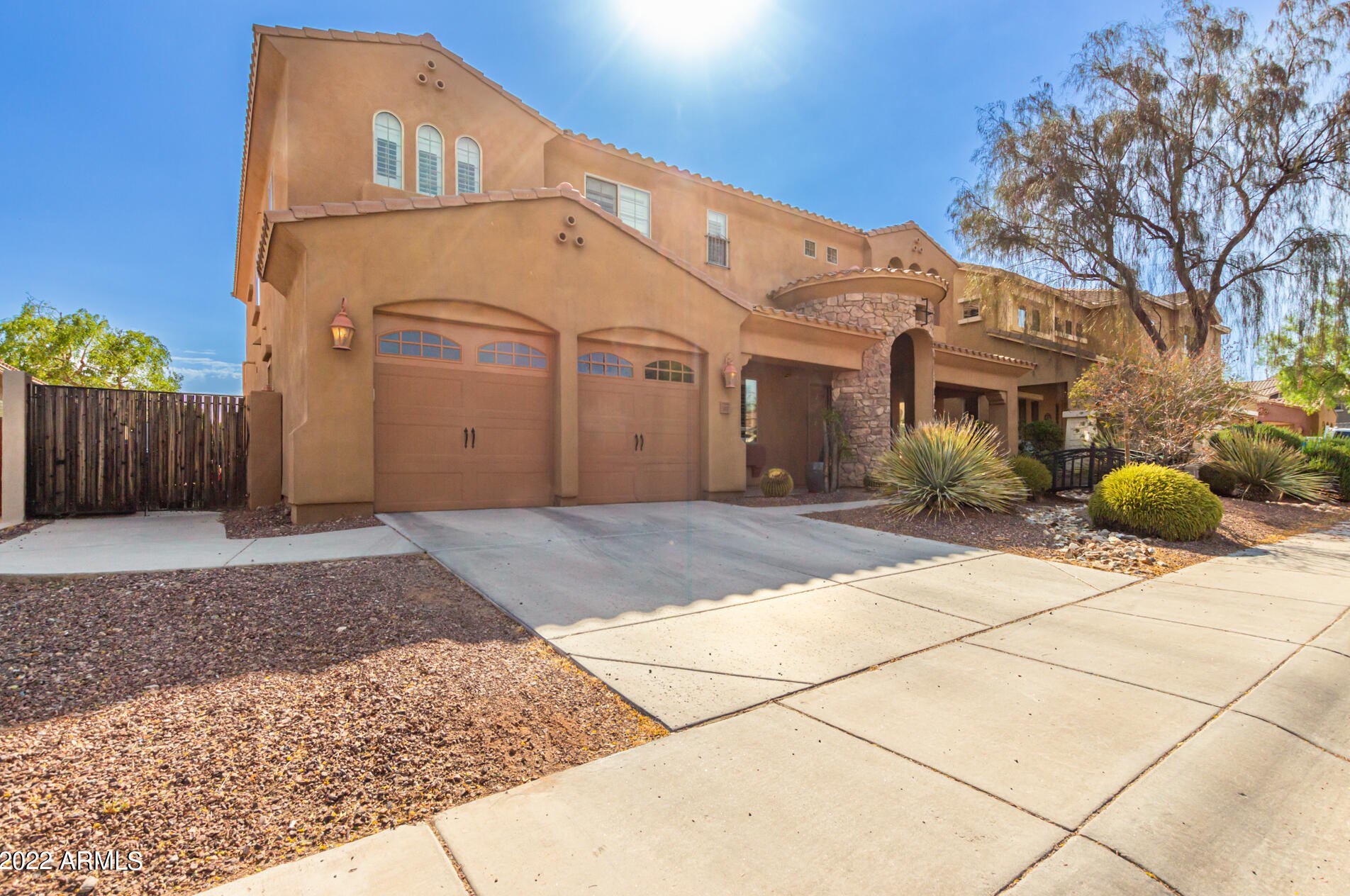 2417 Park View Ln, Phoenix, AZ 85024-5267