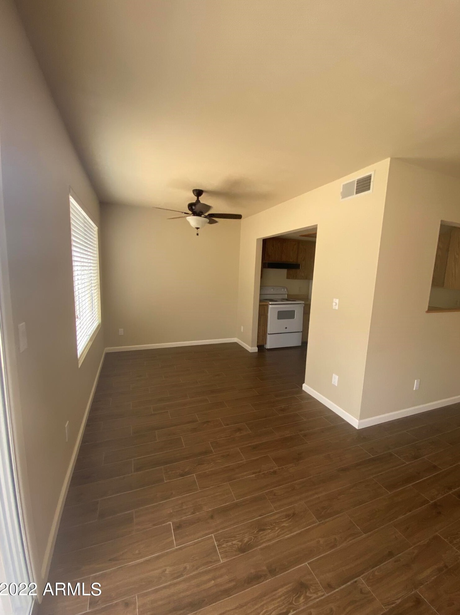 521 Colgate Dr, Tempe AZ  85283-1905 exterior