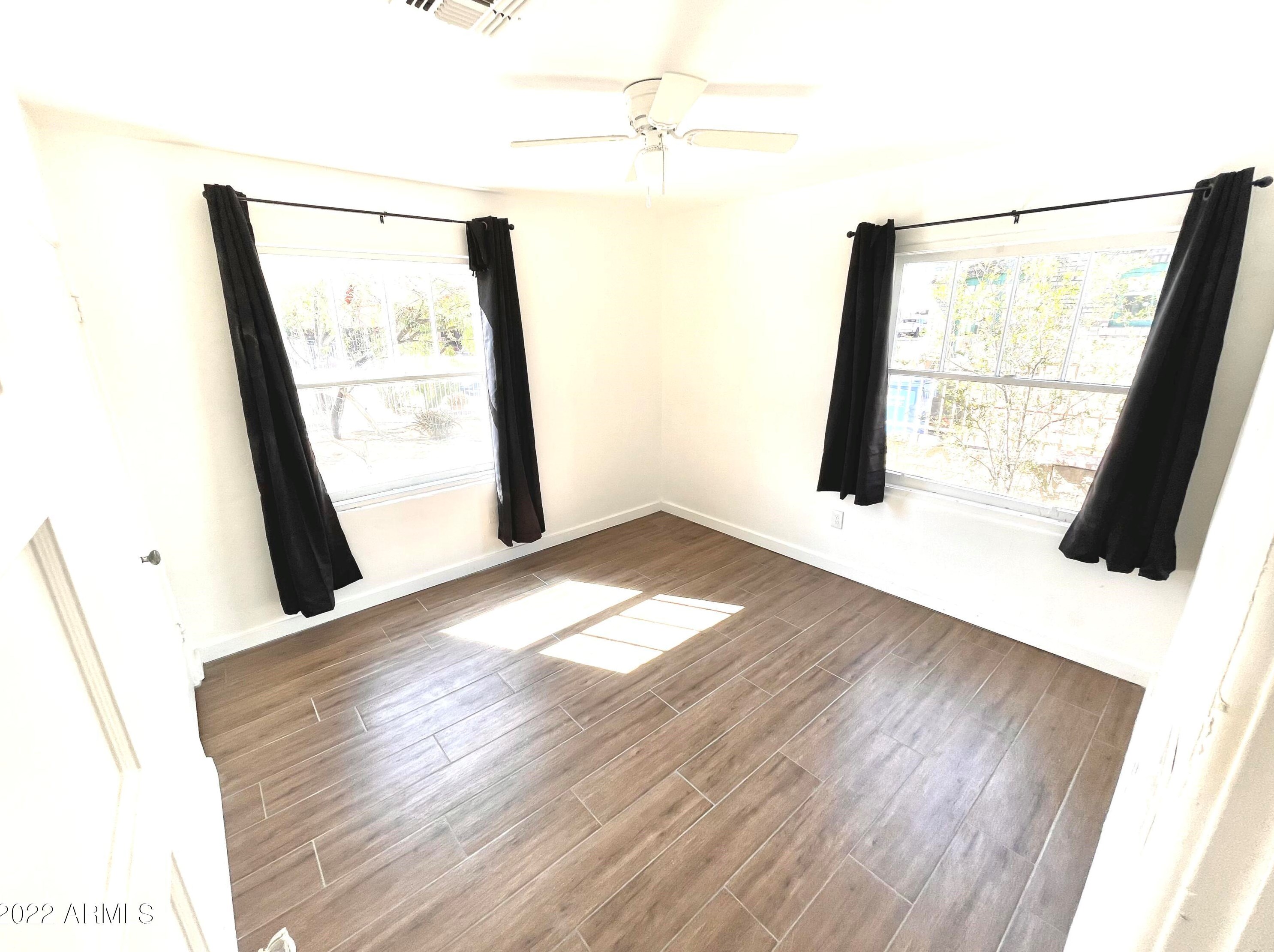 1606 Taylor St, Phoenix AZ  85007-2412 exterior
