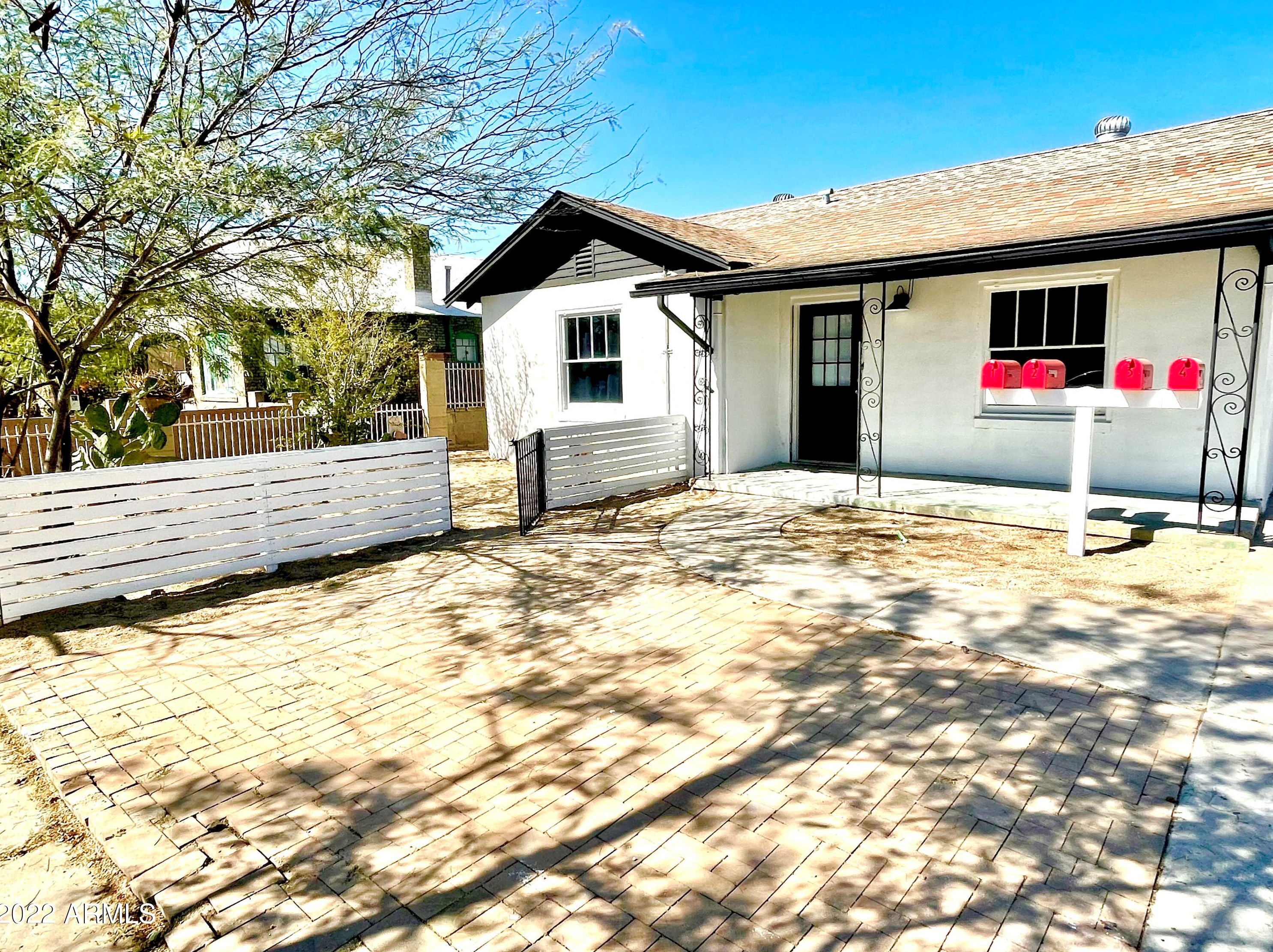 1606 Taylor St, Phoenix AZ  85007-2412 exterior