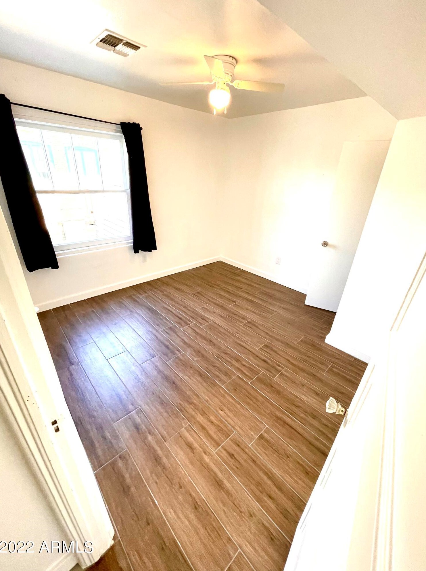 1606 Taylor St, Phoenix AZ  85007-2412 exterior