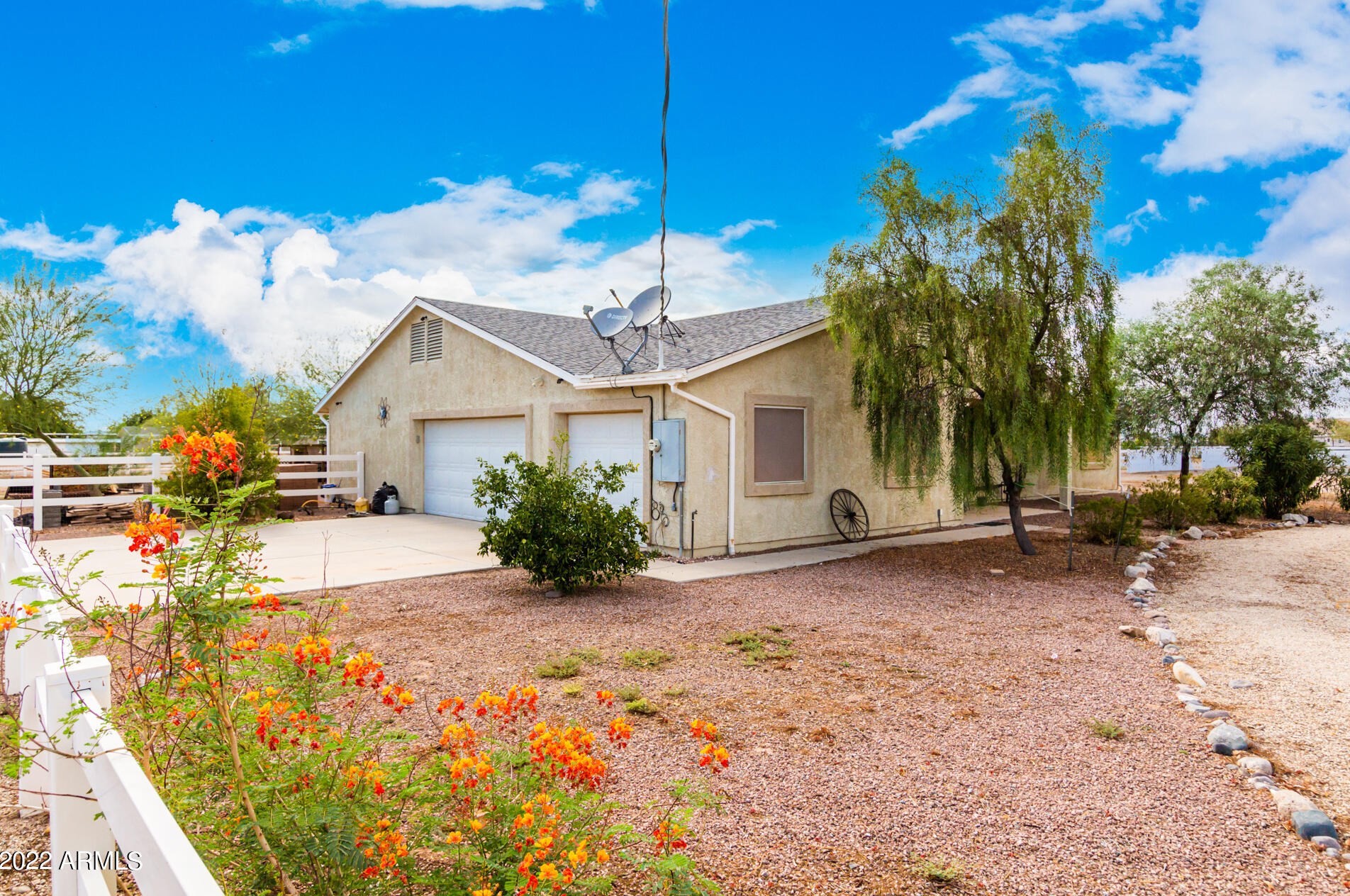 28086 Palos Dr, Florence, AZ 85132-7455