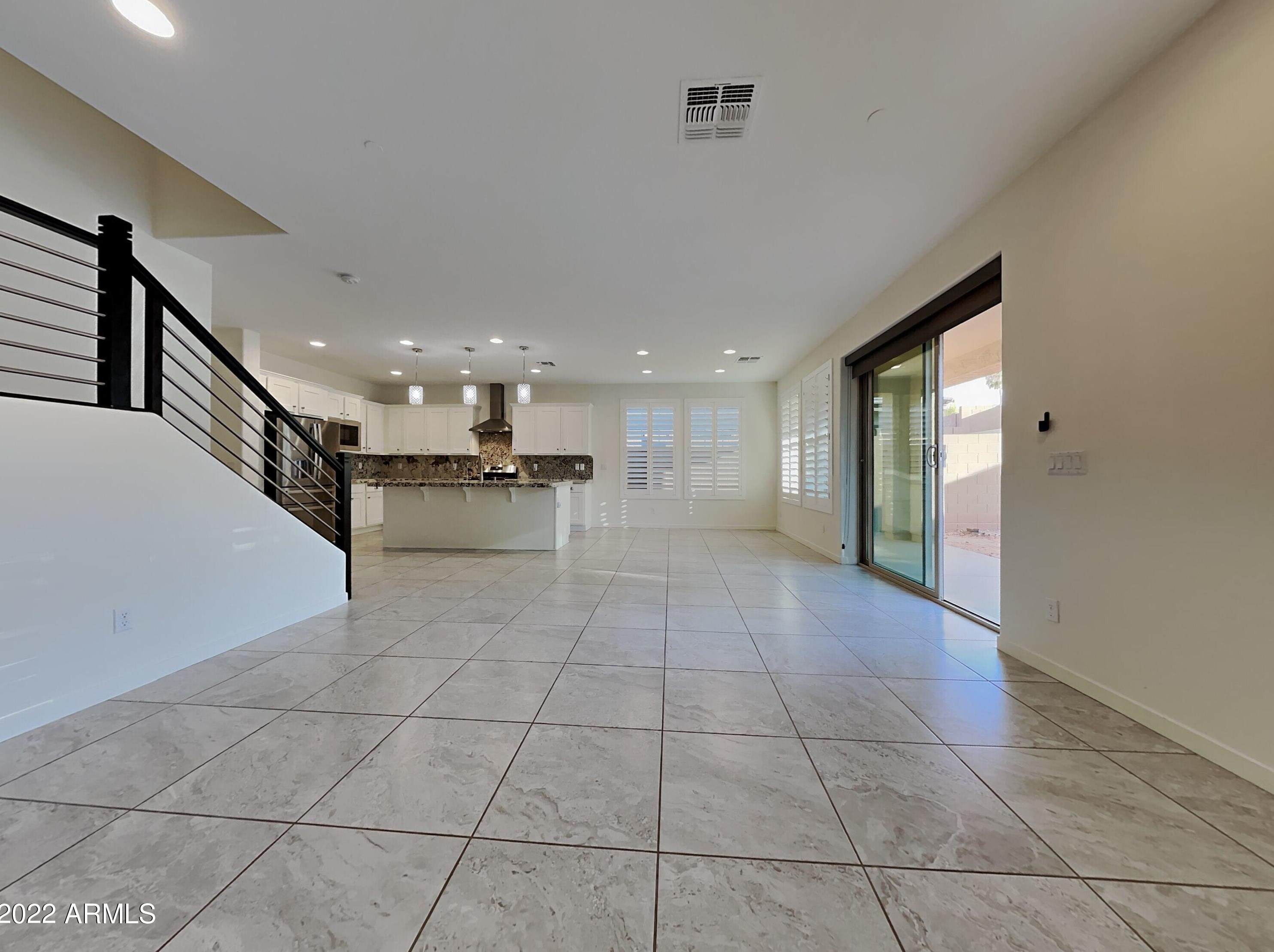 16712 S 6th Pl, Phoenix, AZ 85048