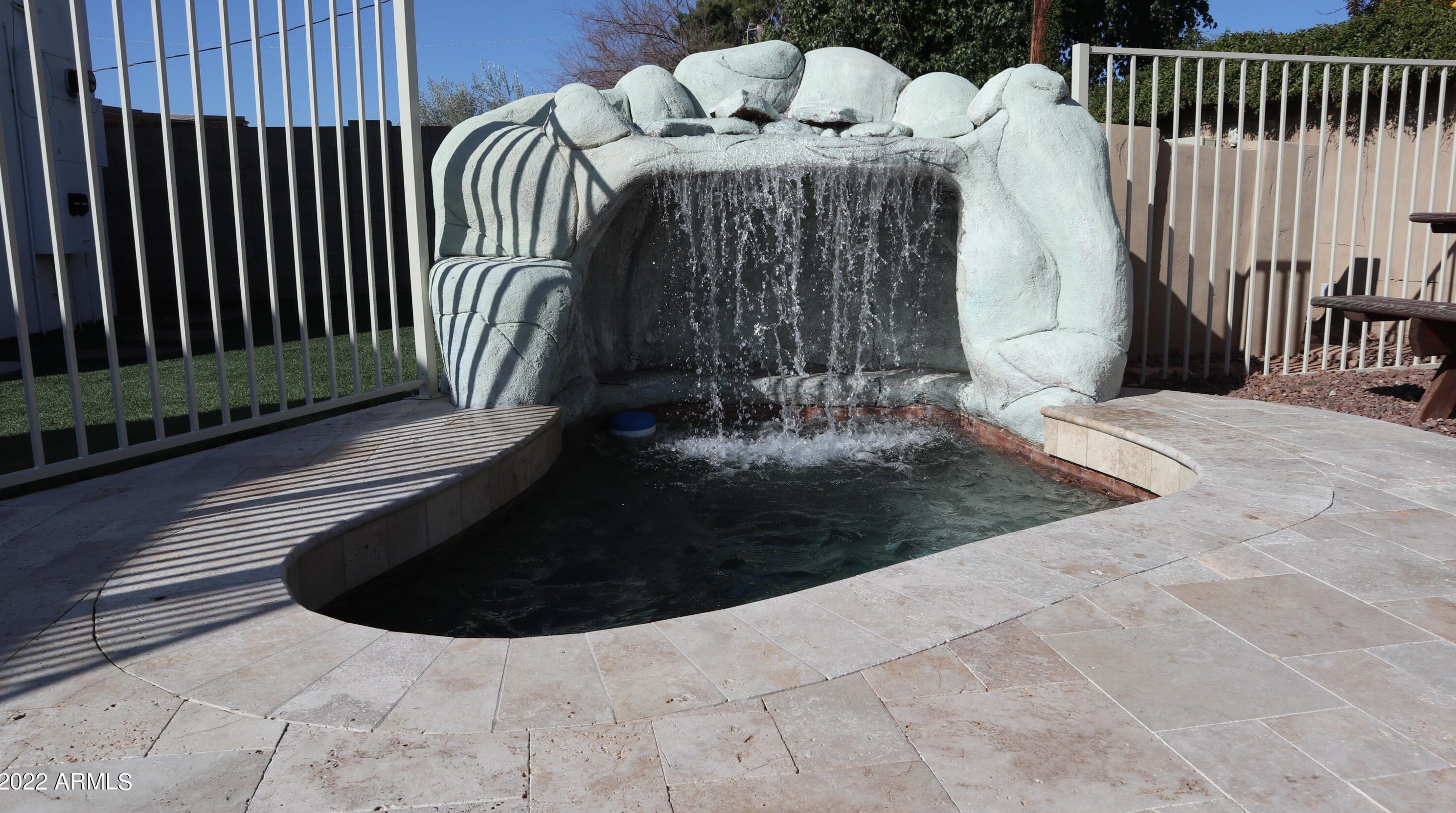 3644 Poinsettia Dr, Phoenix AZ  85028-1432 exterior