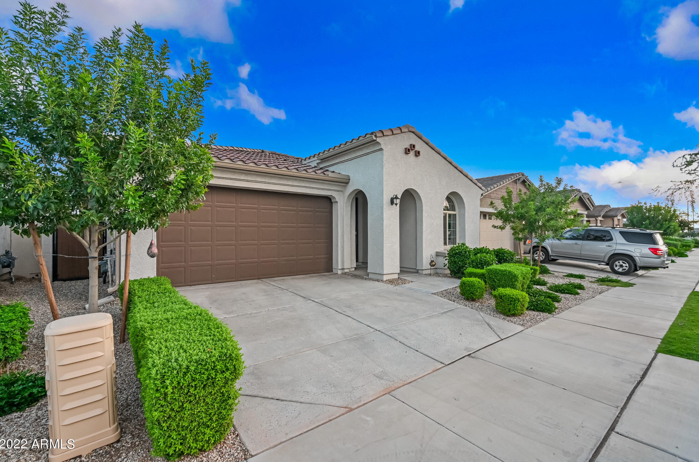 9833 Talon Ave, Mesa, AZ 85212