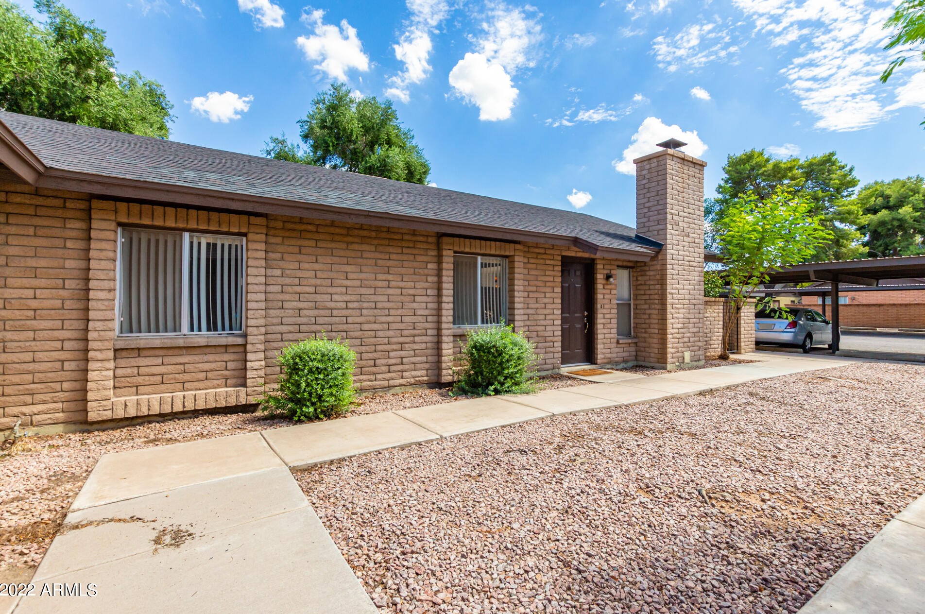 27 Concorda Dr, Tempe, AZ 85282-3516