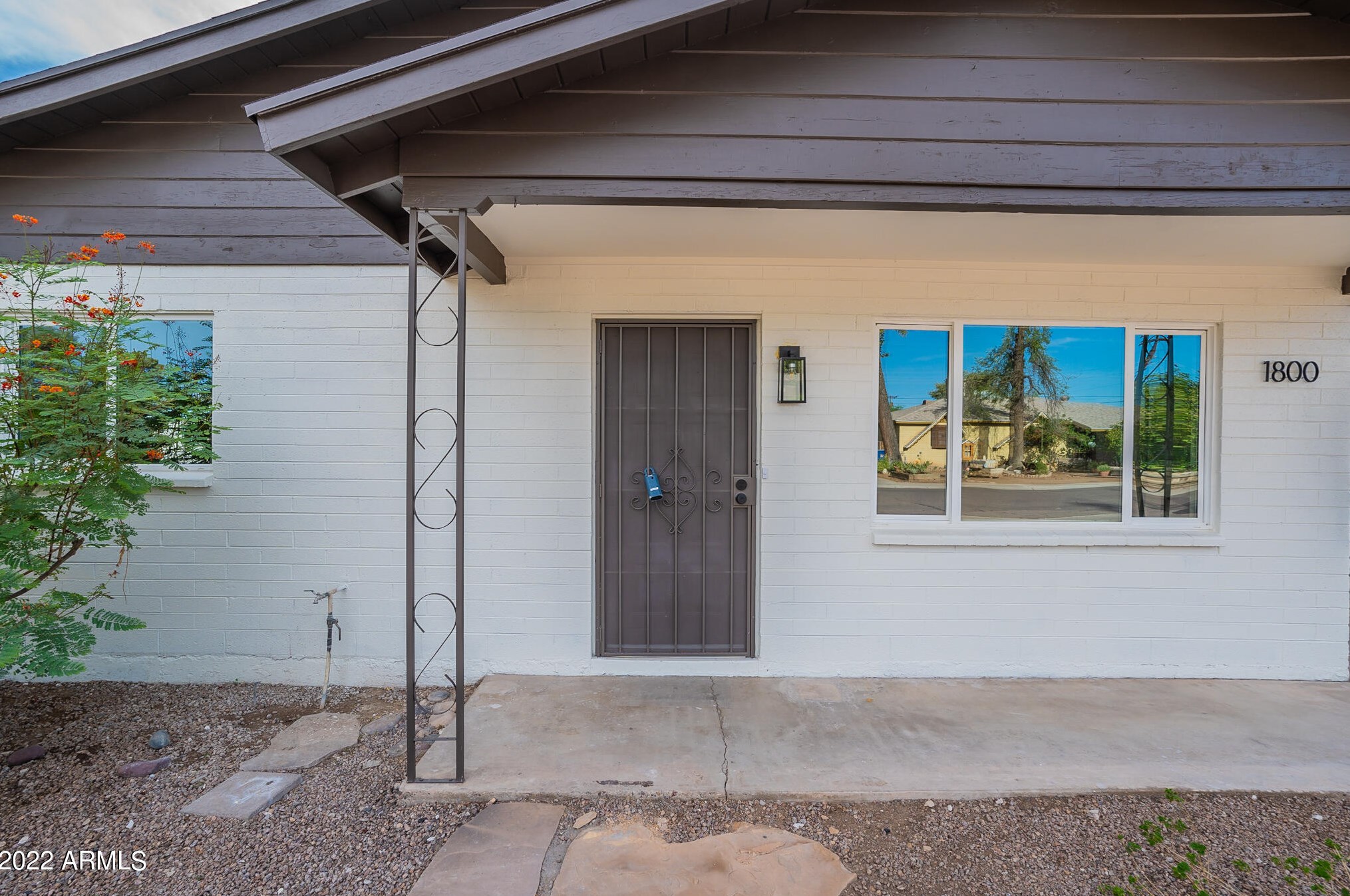 1800 Shafer Dr, Tempe AZ  85281-6445 exterior