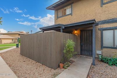 286 W Palomino Drive #99 - Photo 1