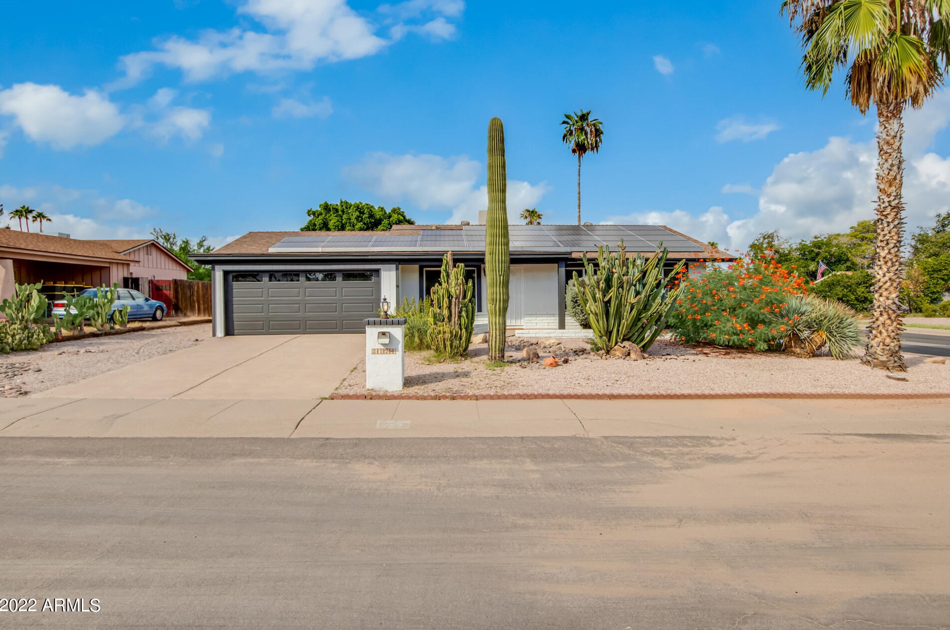 2124 Hillery Dr, Phoenix, AZ 85022-4132