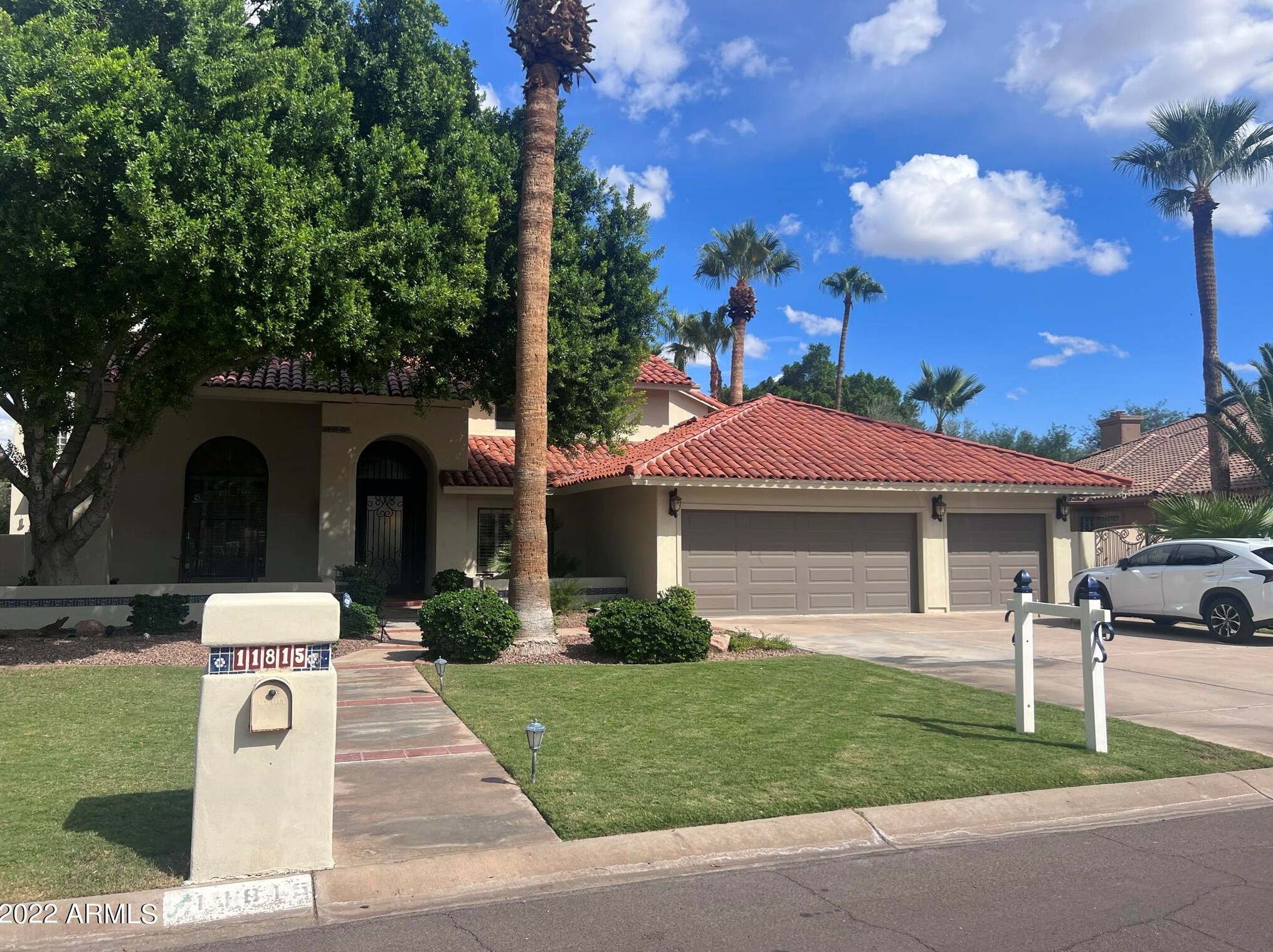 11815 Tuzigoot Ct, Phoenix, AZ 85044-3446