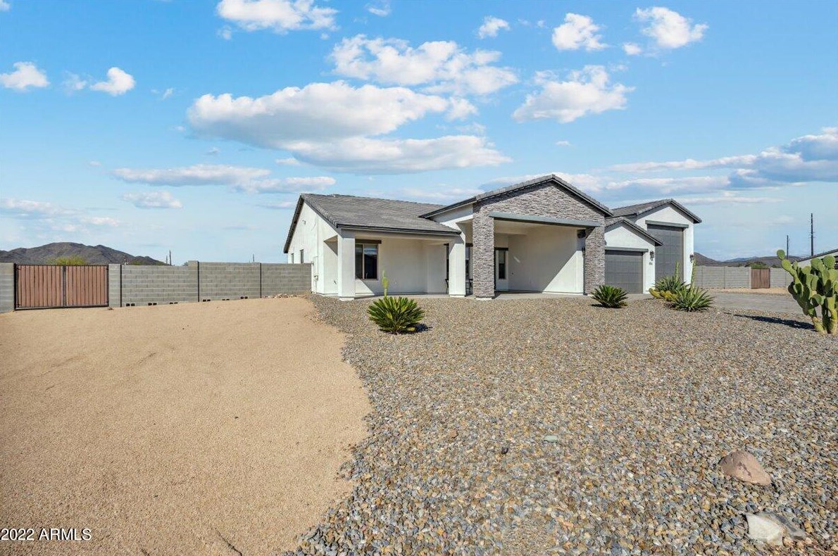 806 Tamar Rd, Phoenix, AZ 85086-9205