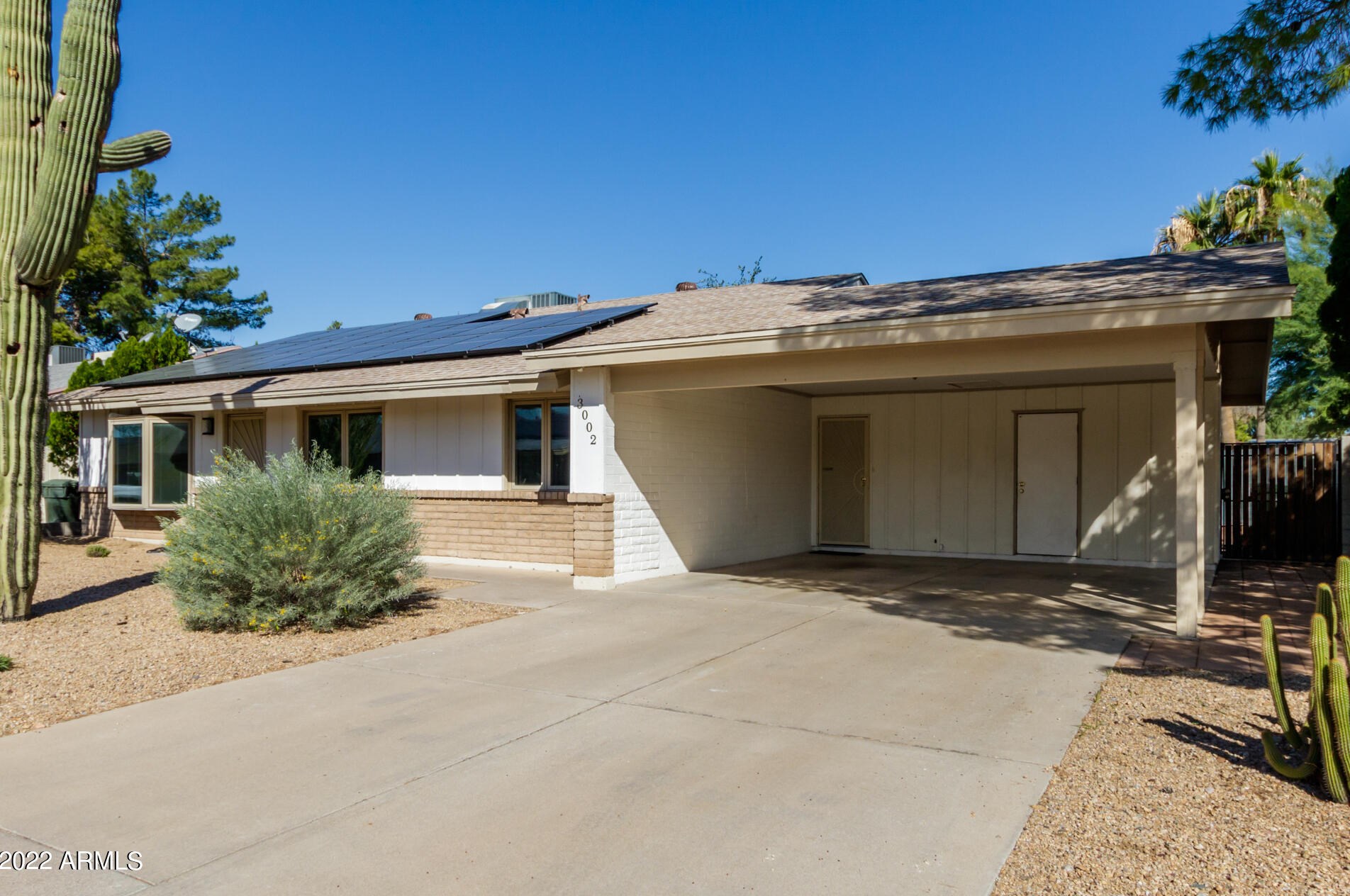 3002 Villa Rita Dr, Phoenix AZ  85032-1183 exterior