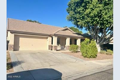 12870 W Vernon Avenue - Photo 1