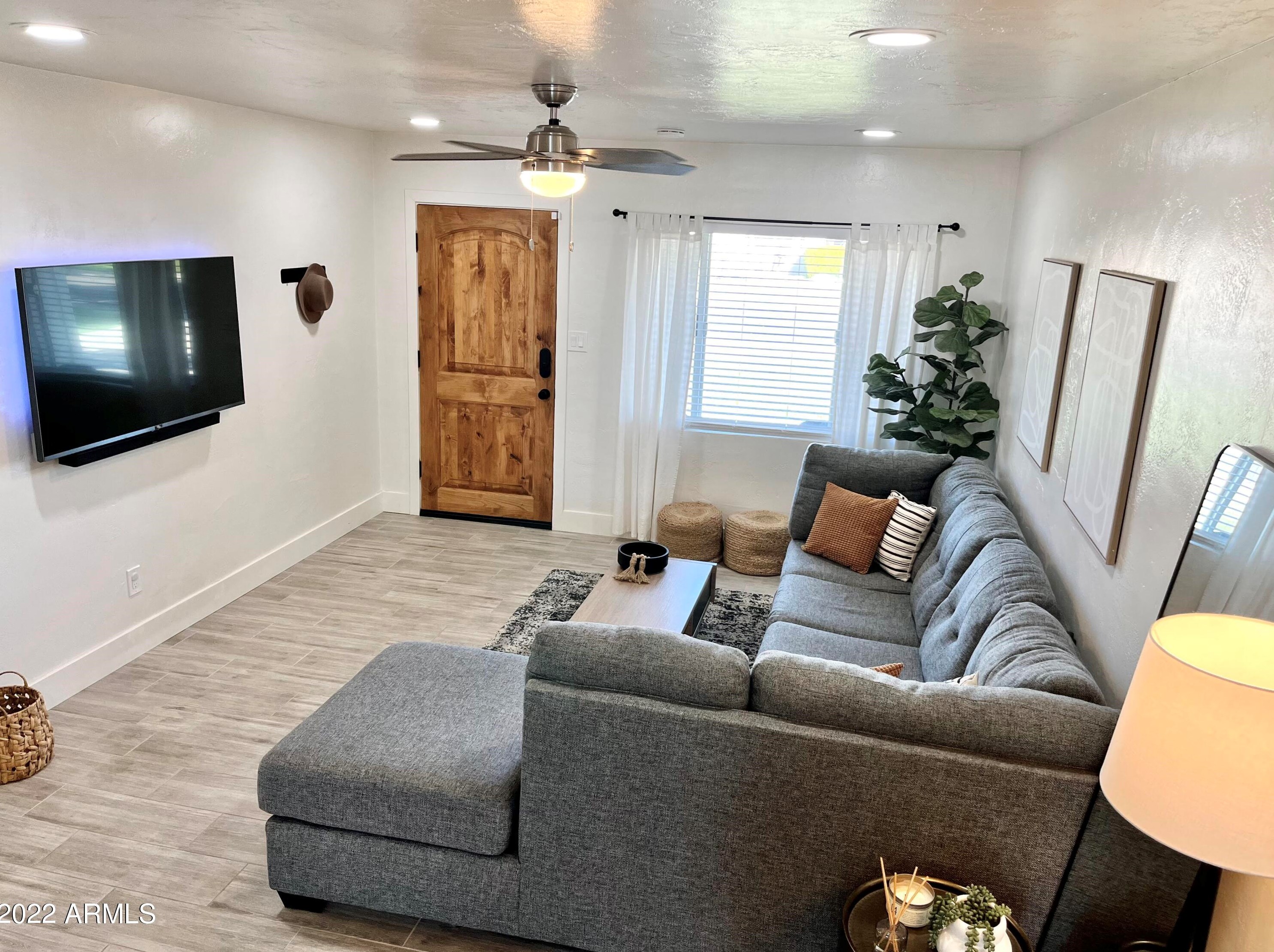 2509 Minnezona Ave, Phoenix AZ  85016-4953 exterior