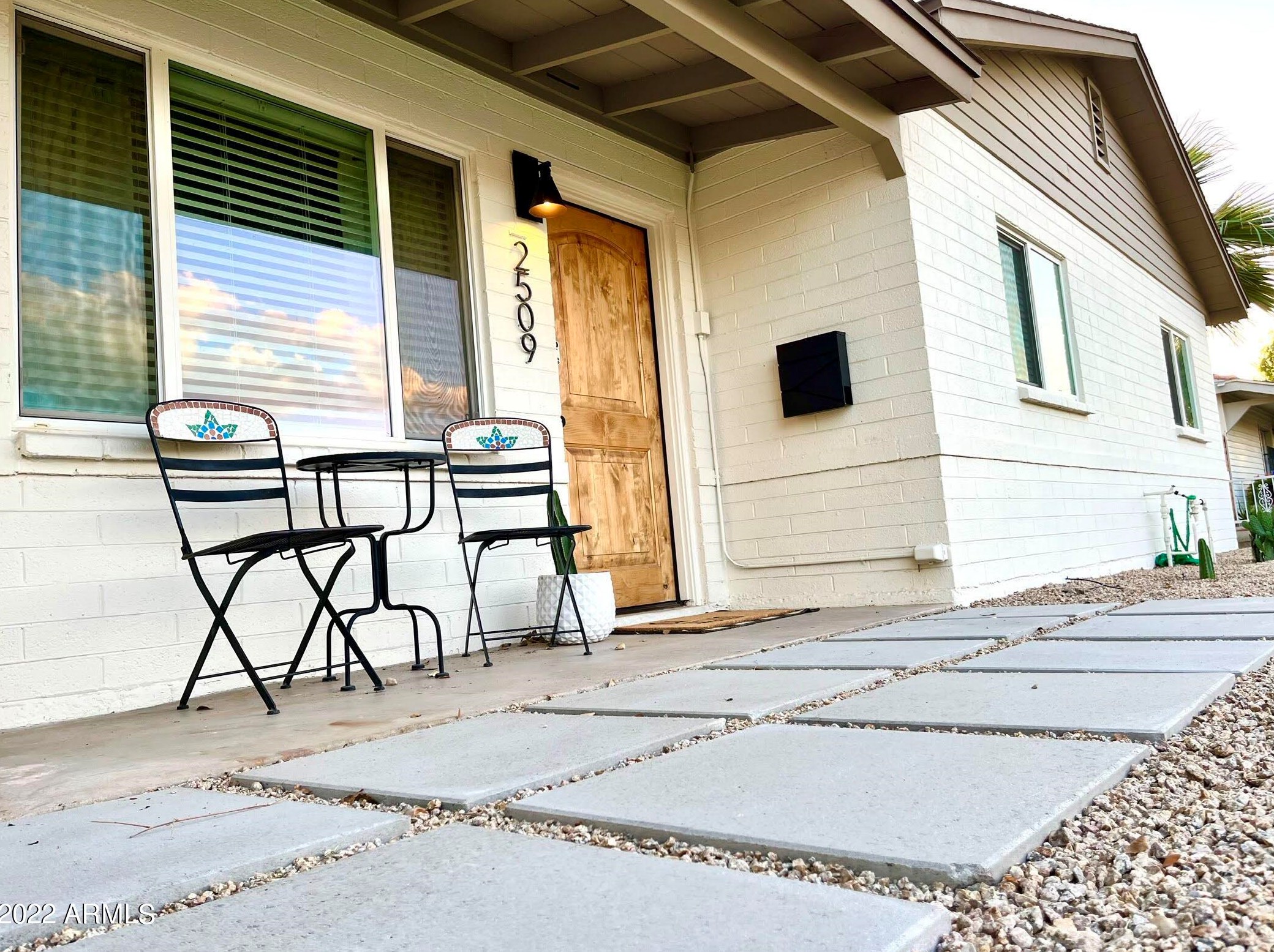 2509 Minnezona Ave, Phoenix AZ  85016-4953 exterior