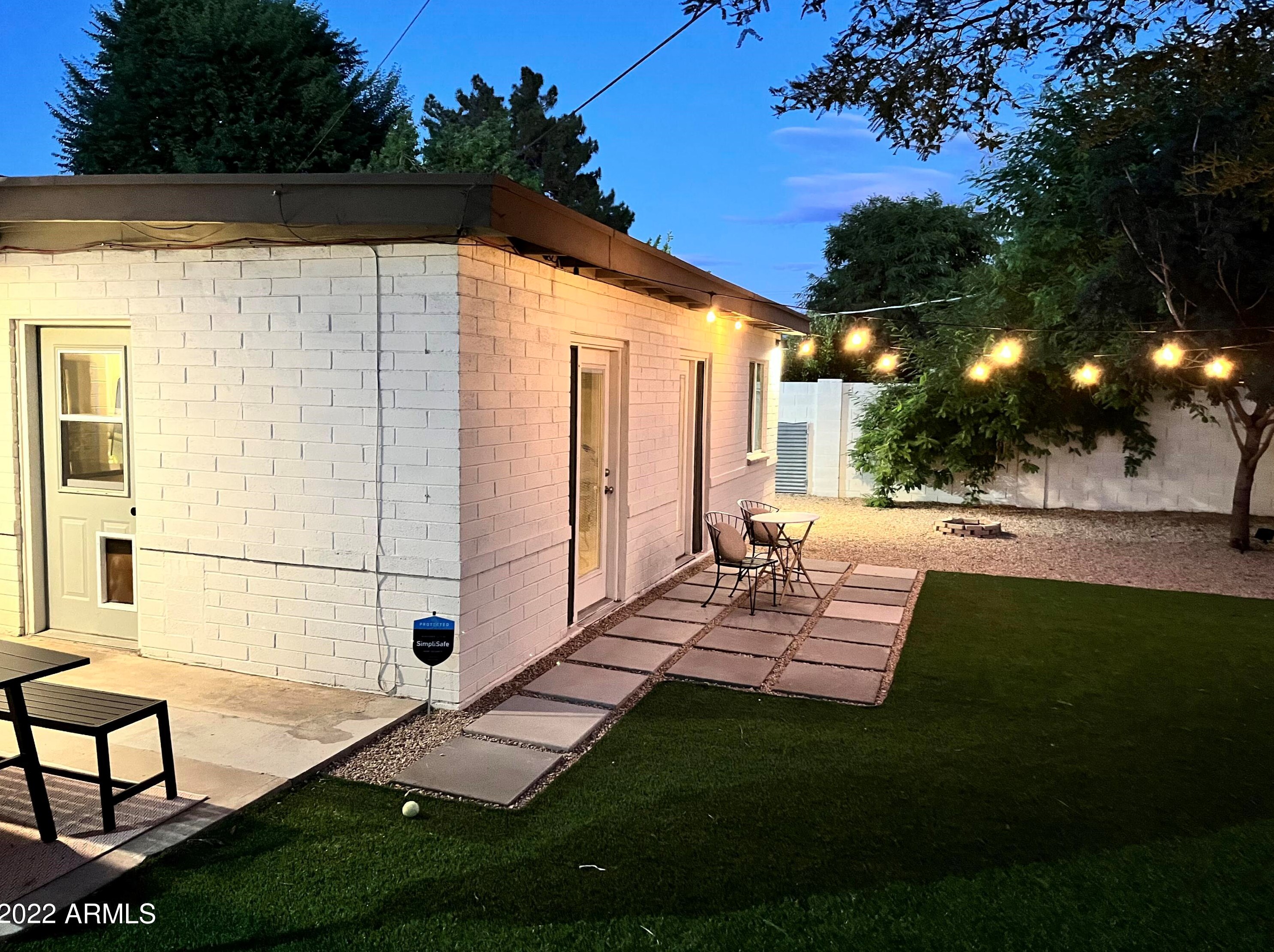 2509 Minnezona Ave, Phoenix AZ  85016-4953 exterior