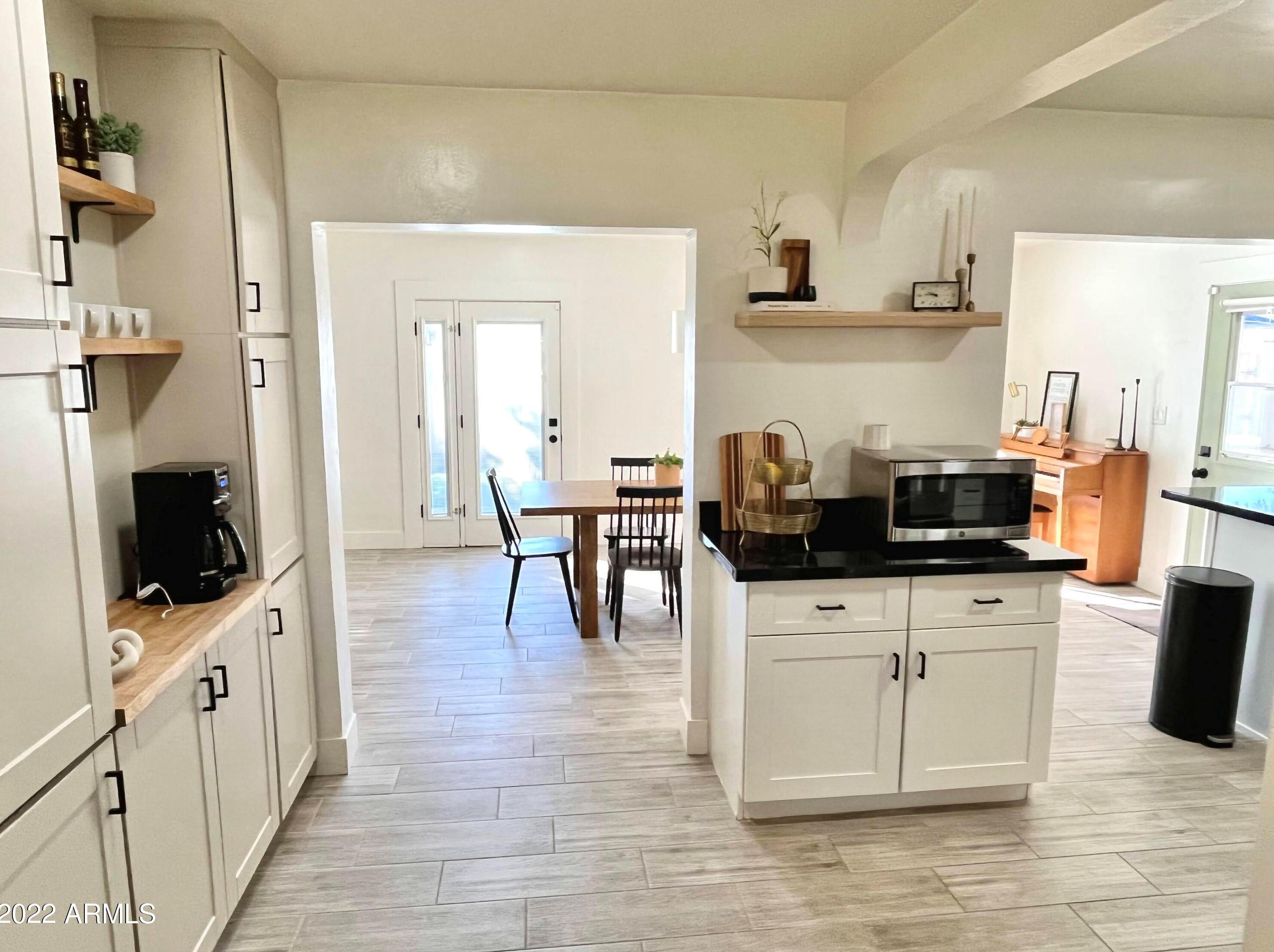 2509 Minnezona Ave, Phoenix AZ  85016-4953 exterior