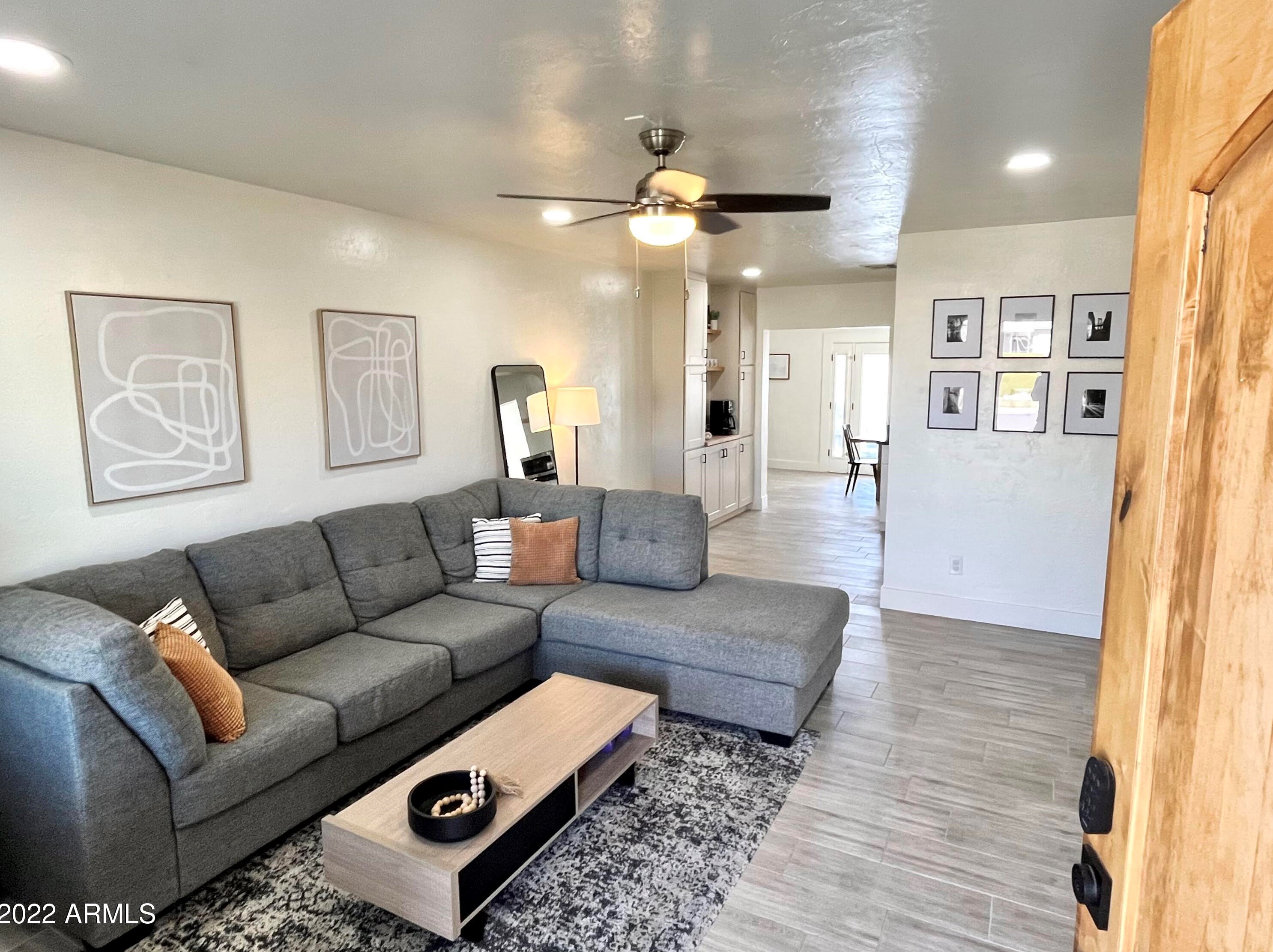 2509 Minnezona Ave, Phoenix AZ  85016-4953 exterior