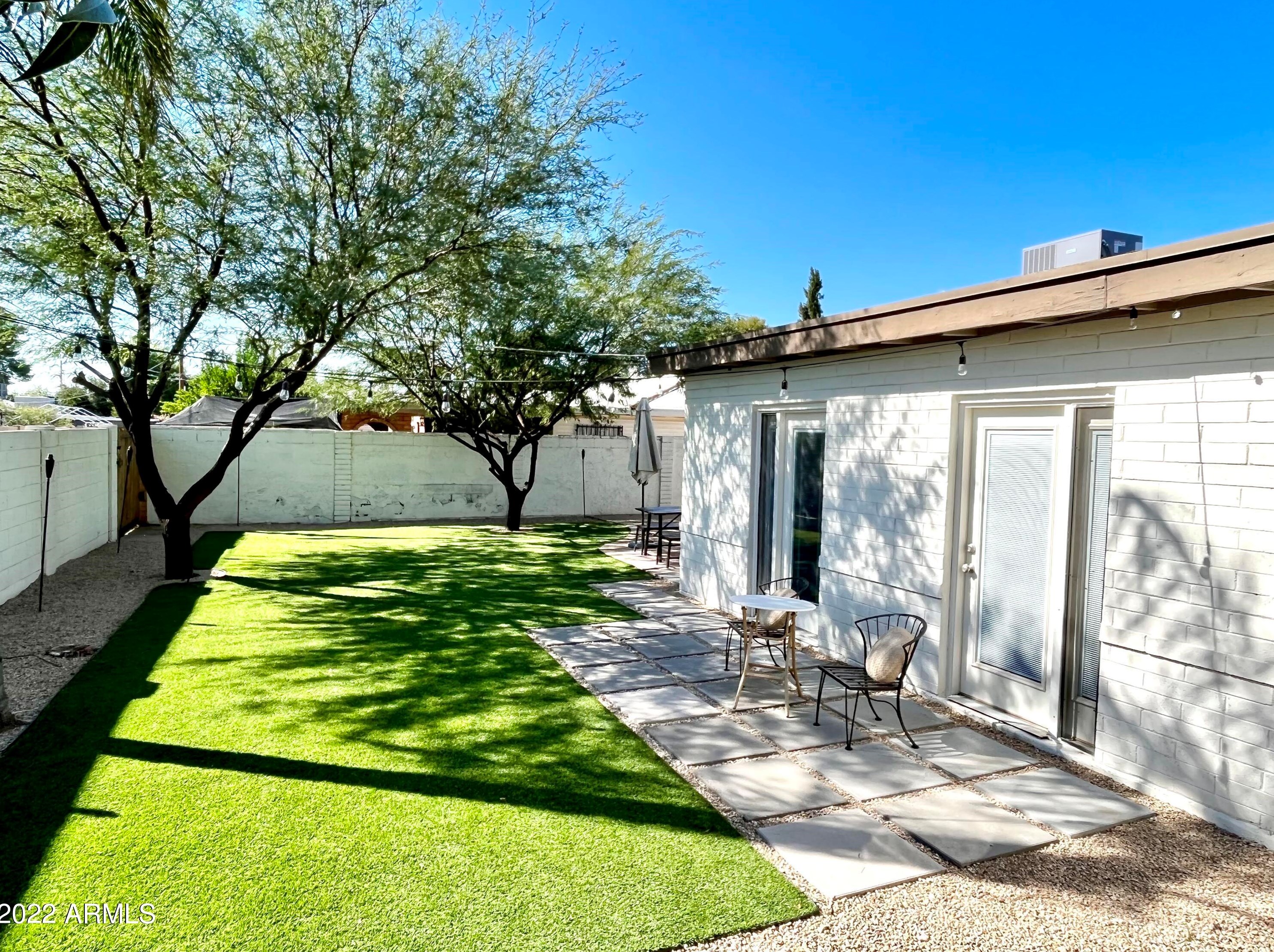 2509 Minnezona Ave, Phoenix AZ  85016-4953 exterior