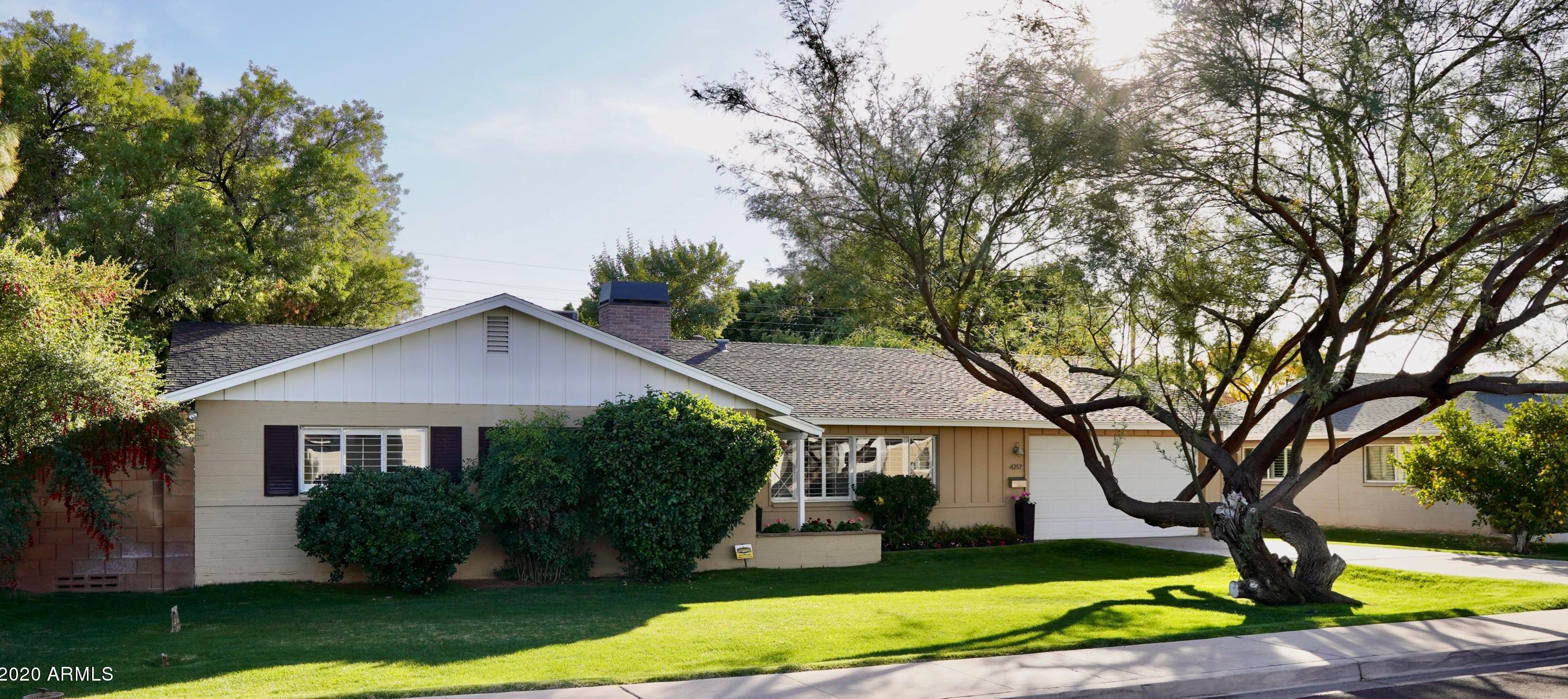 4217 E Mitchell Dr, Phoenix, AZ 85018