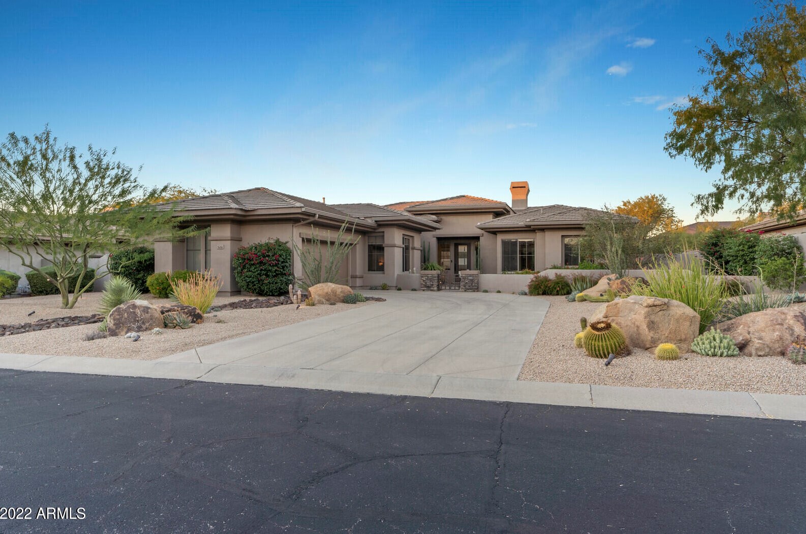 7658 Pasaro Dr, Scottsdale, AZ 85266-2775
