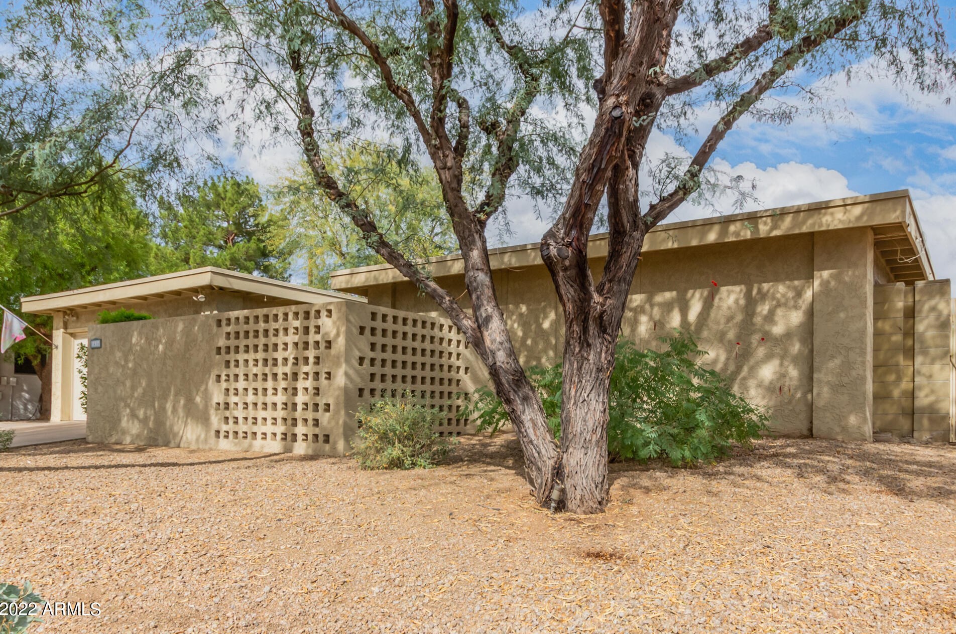 1416 Tuckey Ln, Phoenix, AZ 85013-1053