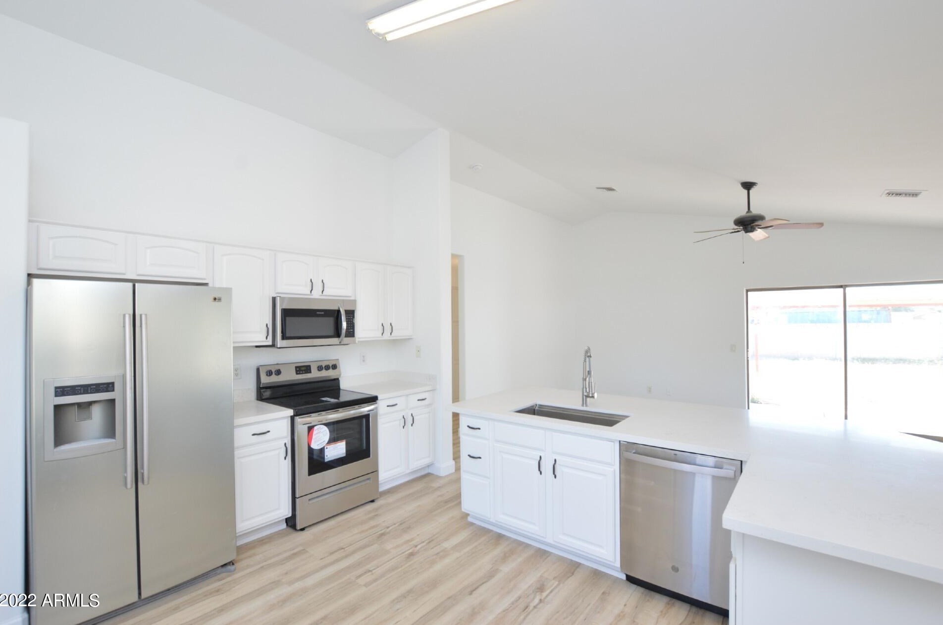 7510 N 59th Ln, Glendale, AZ 85301