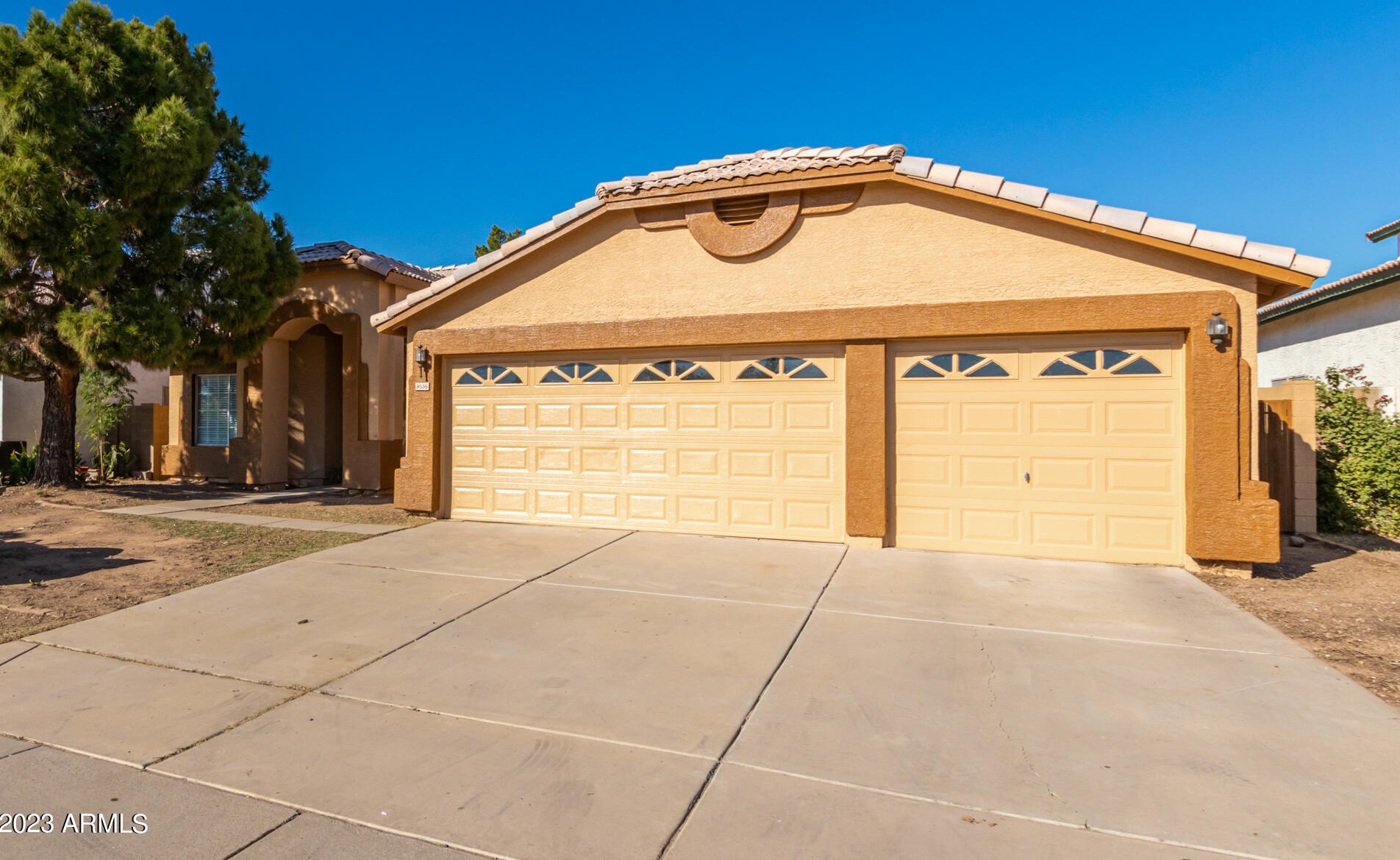 8536 Lewis Ave, Phoenix AZ  85037-3724 exterior