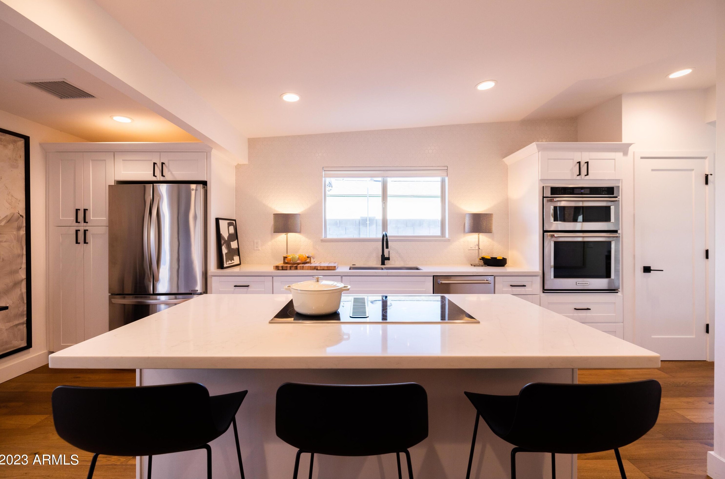 52 Lewis Ave, Phoenix AZ  85003-1037 exterior