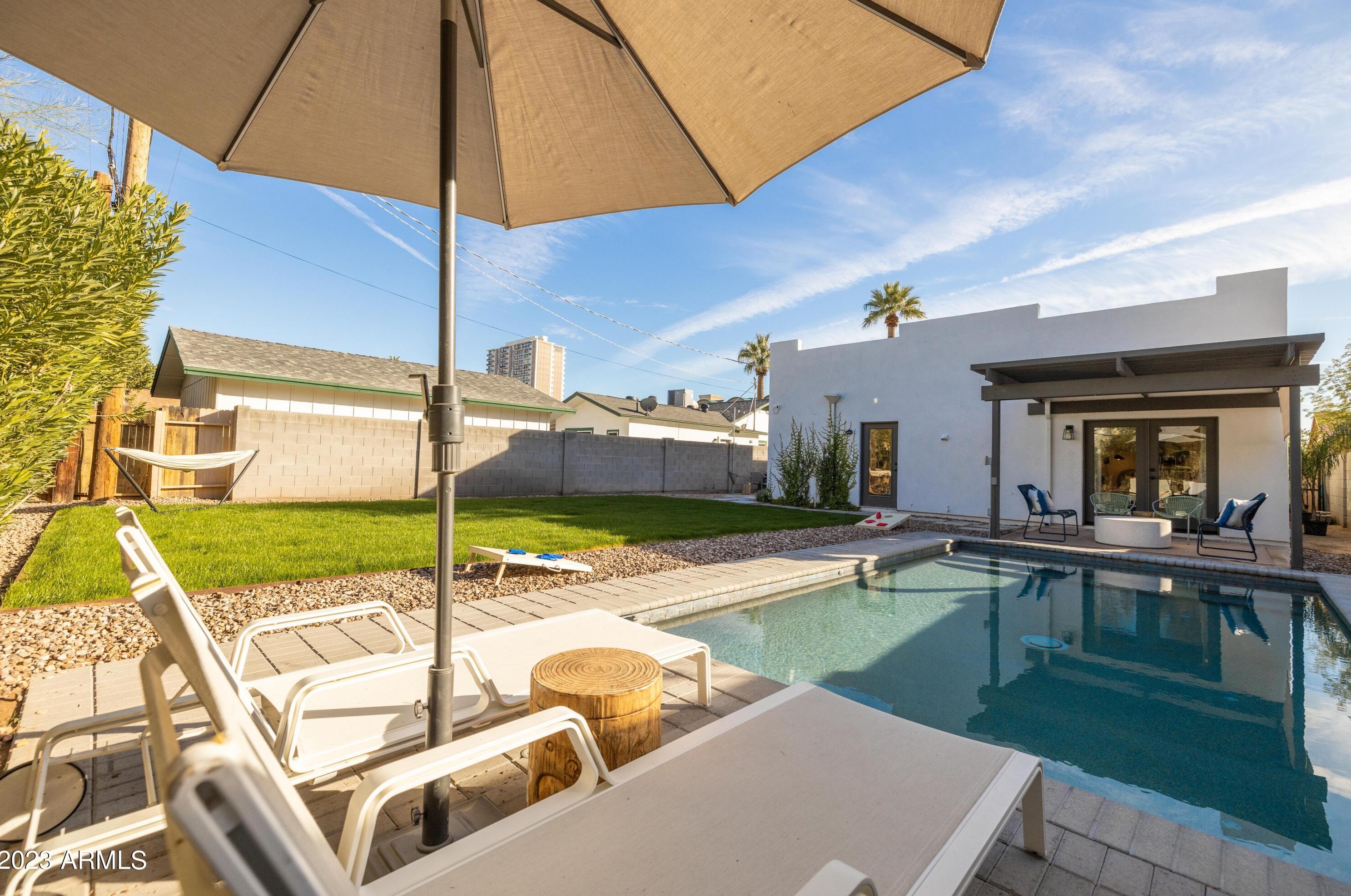 52 Lewis Ave, Phoenix AZ  85003-1037 exterior