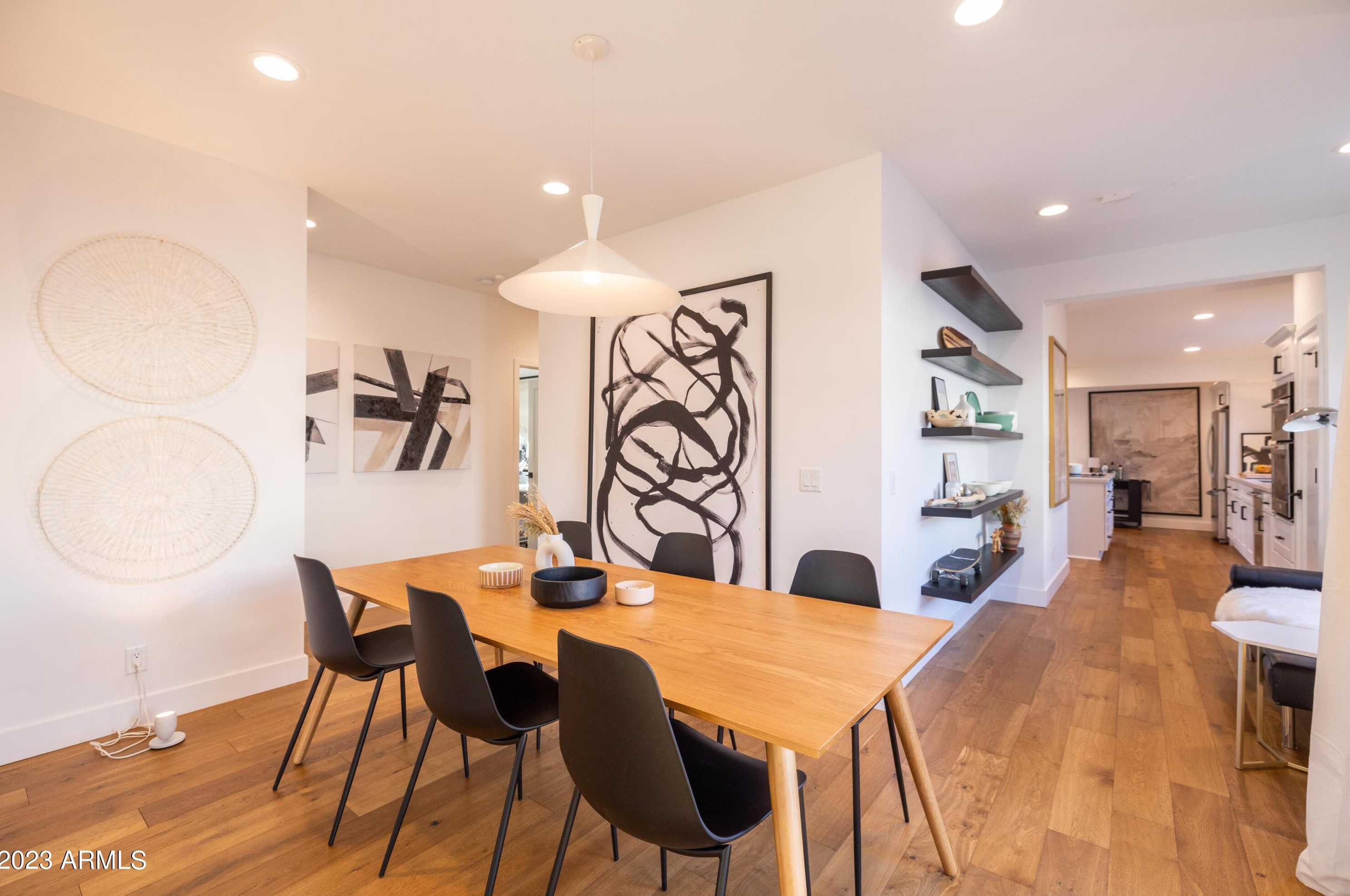 52 Lewis Ave, Phoenix AZ  85003-1037 exterior