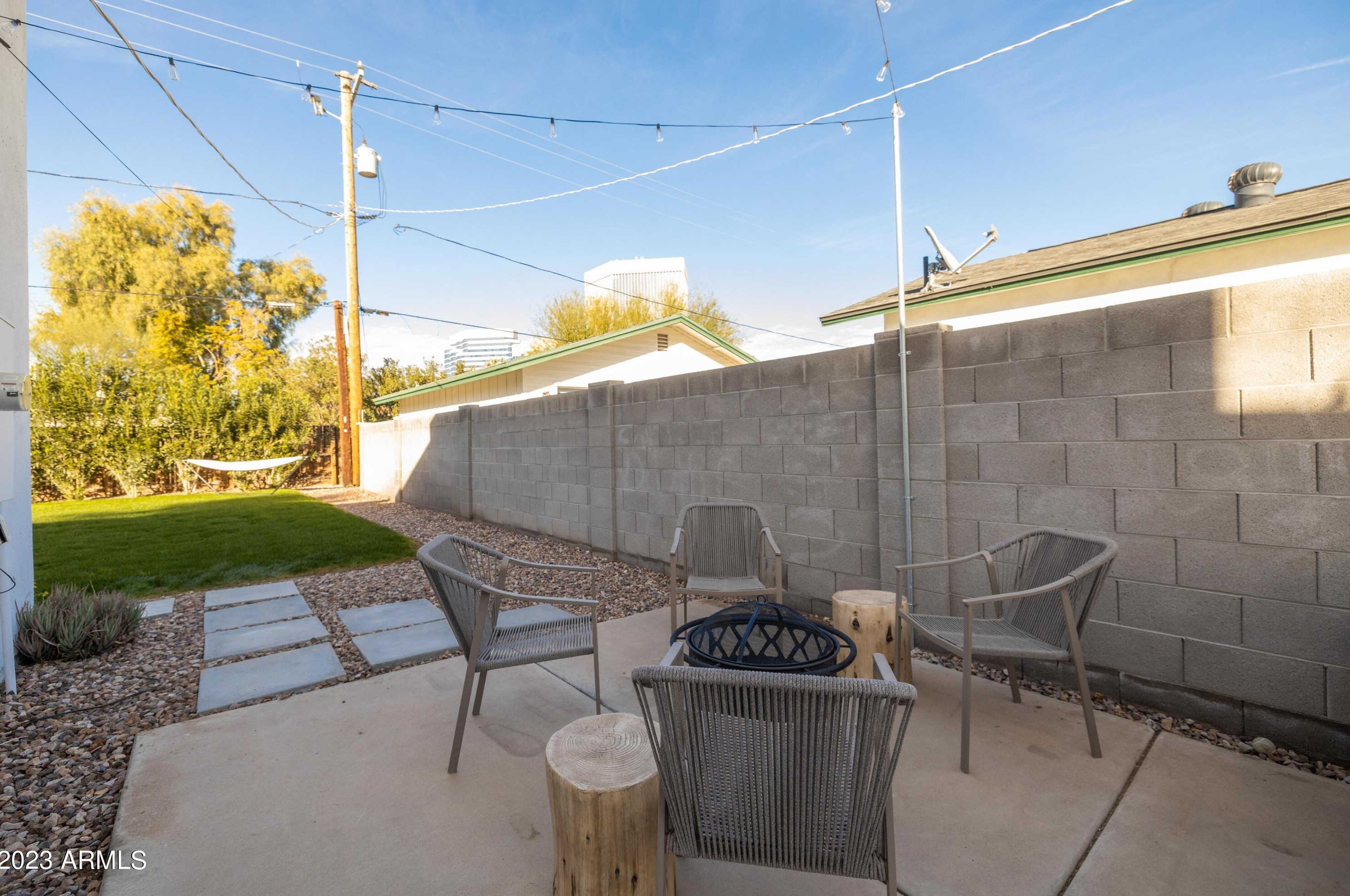 52 Lewis Ave, Phoenix AZ  85003-1037 exterior