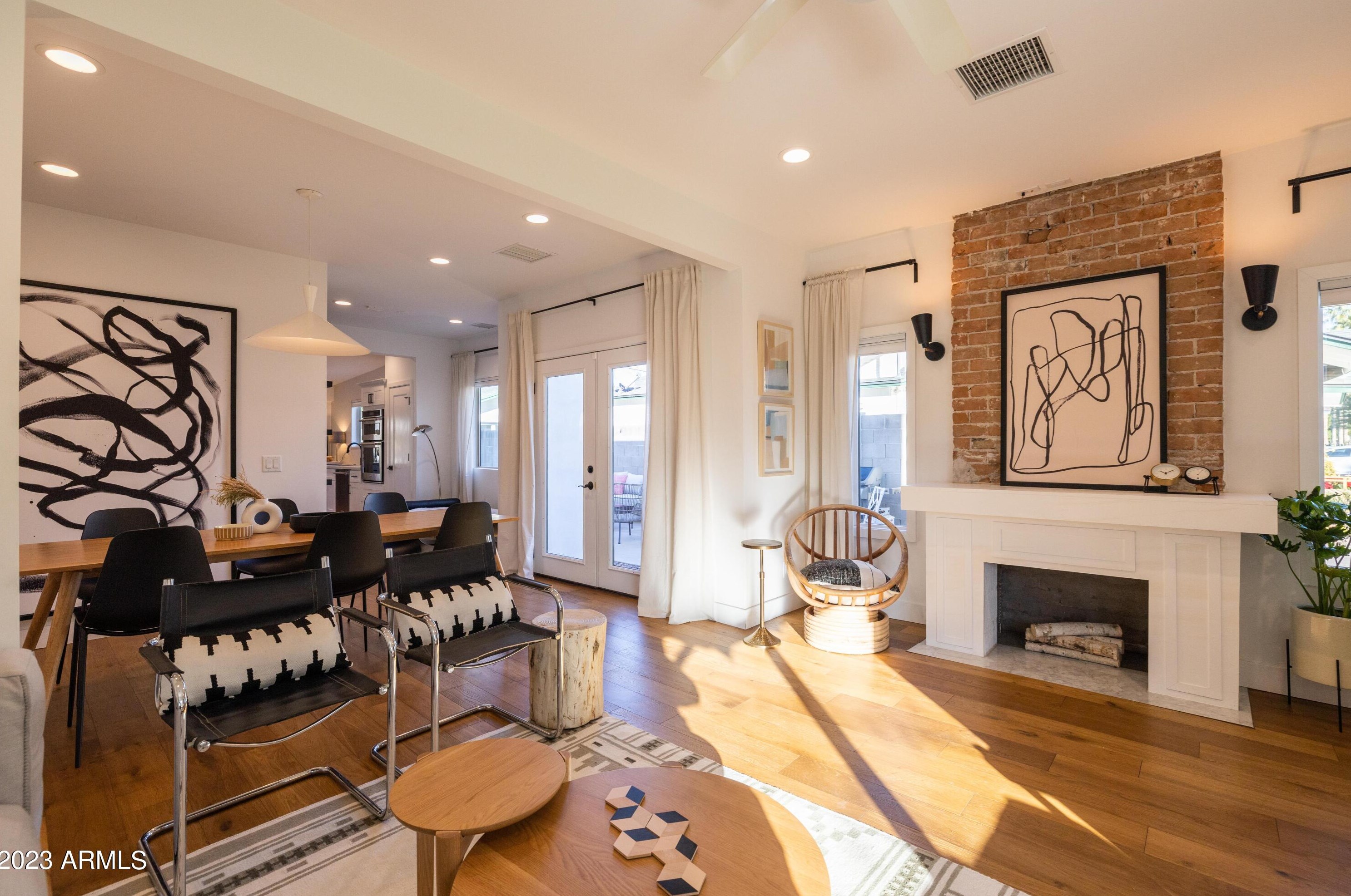 52 Lewis Ave, Phoenix AZ  85003-1037 exterior