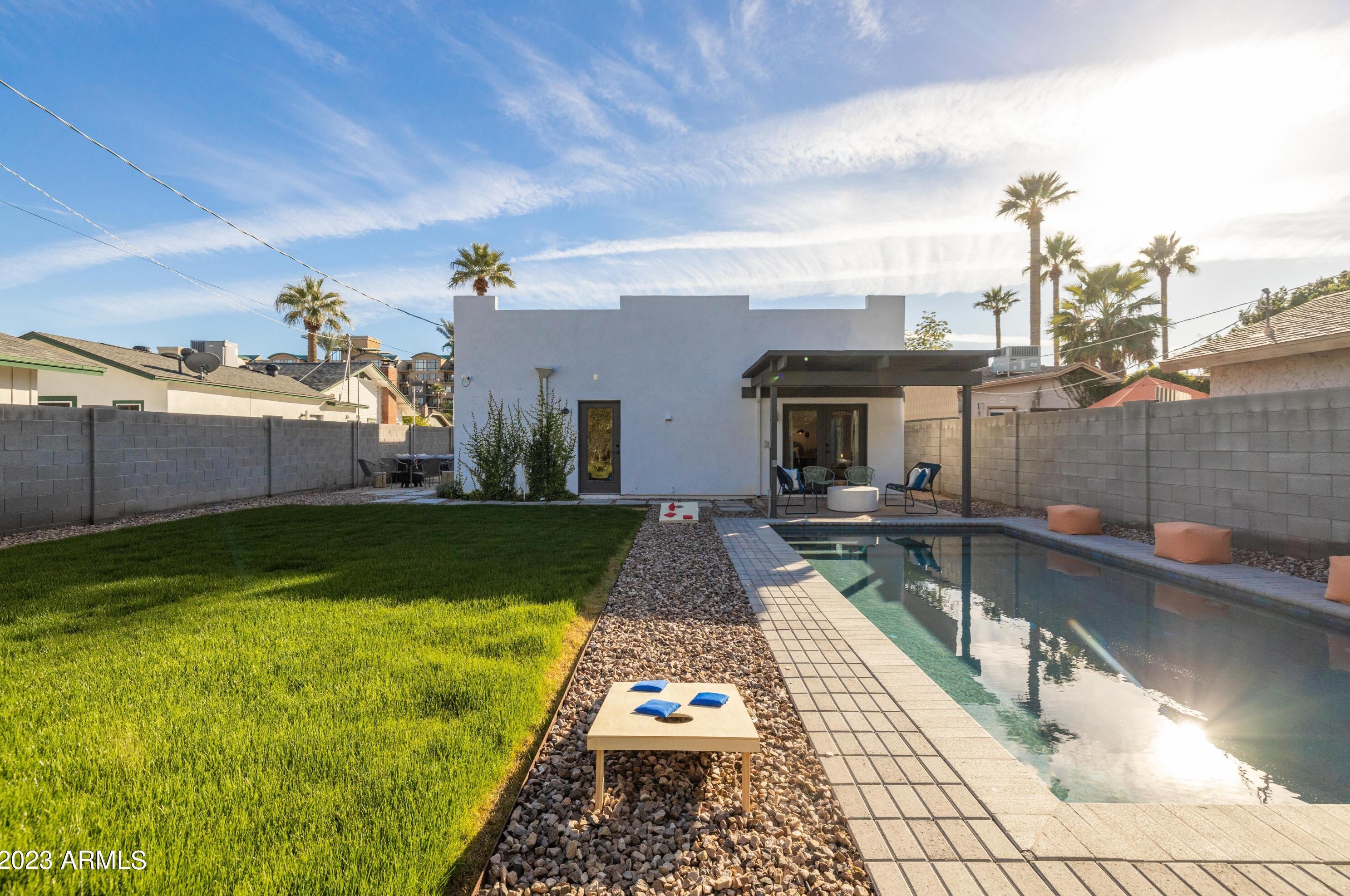 52 Lewis Ave, Phoenix AZ  85003-1037 exterior