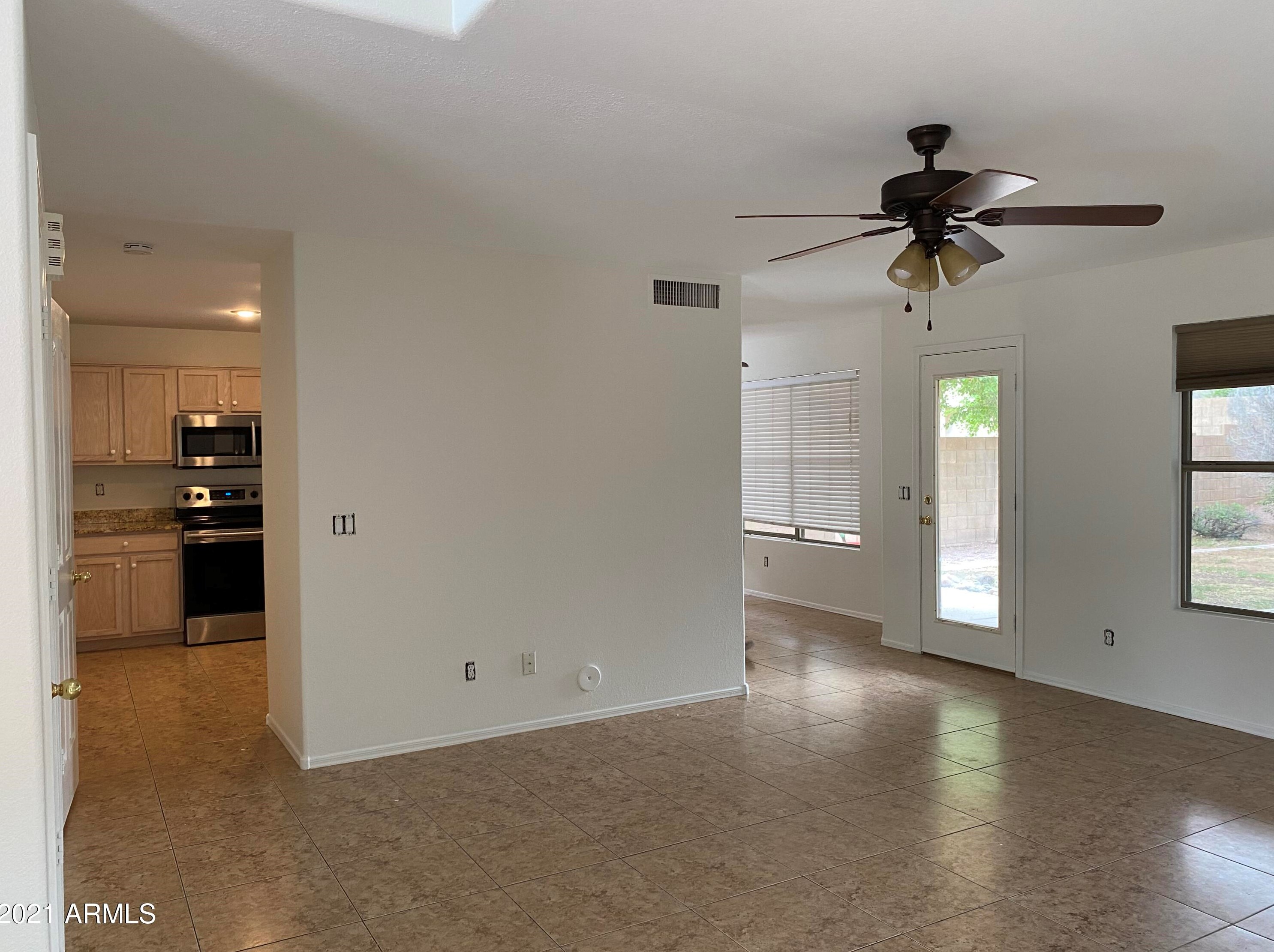4634 Lone Cactus Dr, Phoenix, AZ 85050-6158