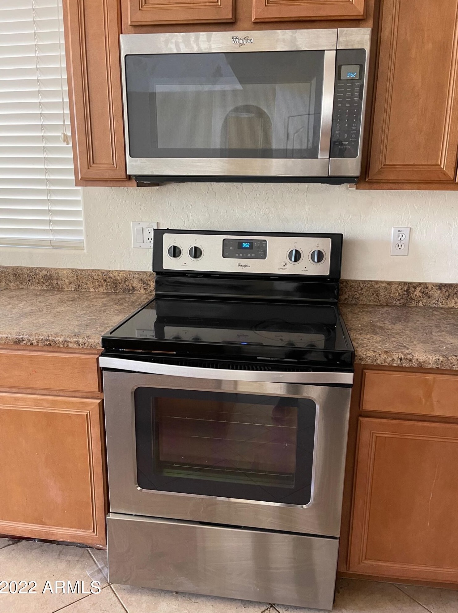 2709 Redwood Ln, Phoenix AZ  85045-2249 exterior