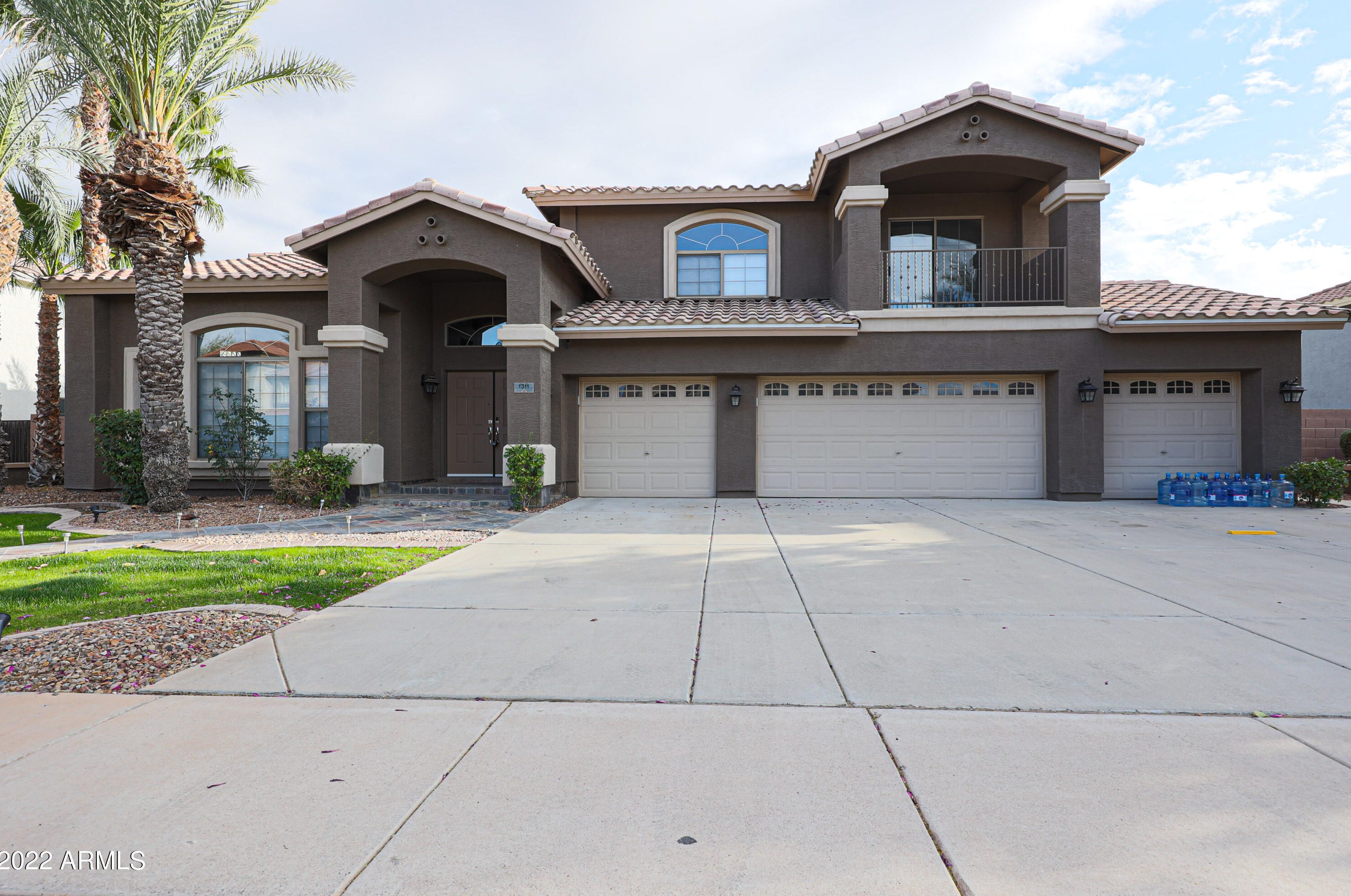 1311 E Horseshoe Dr, Chandler, AZ 85249