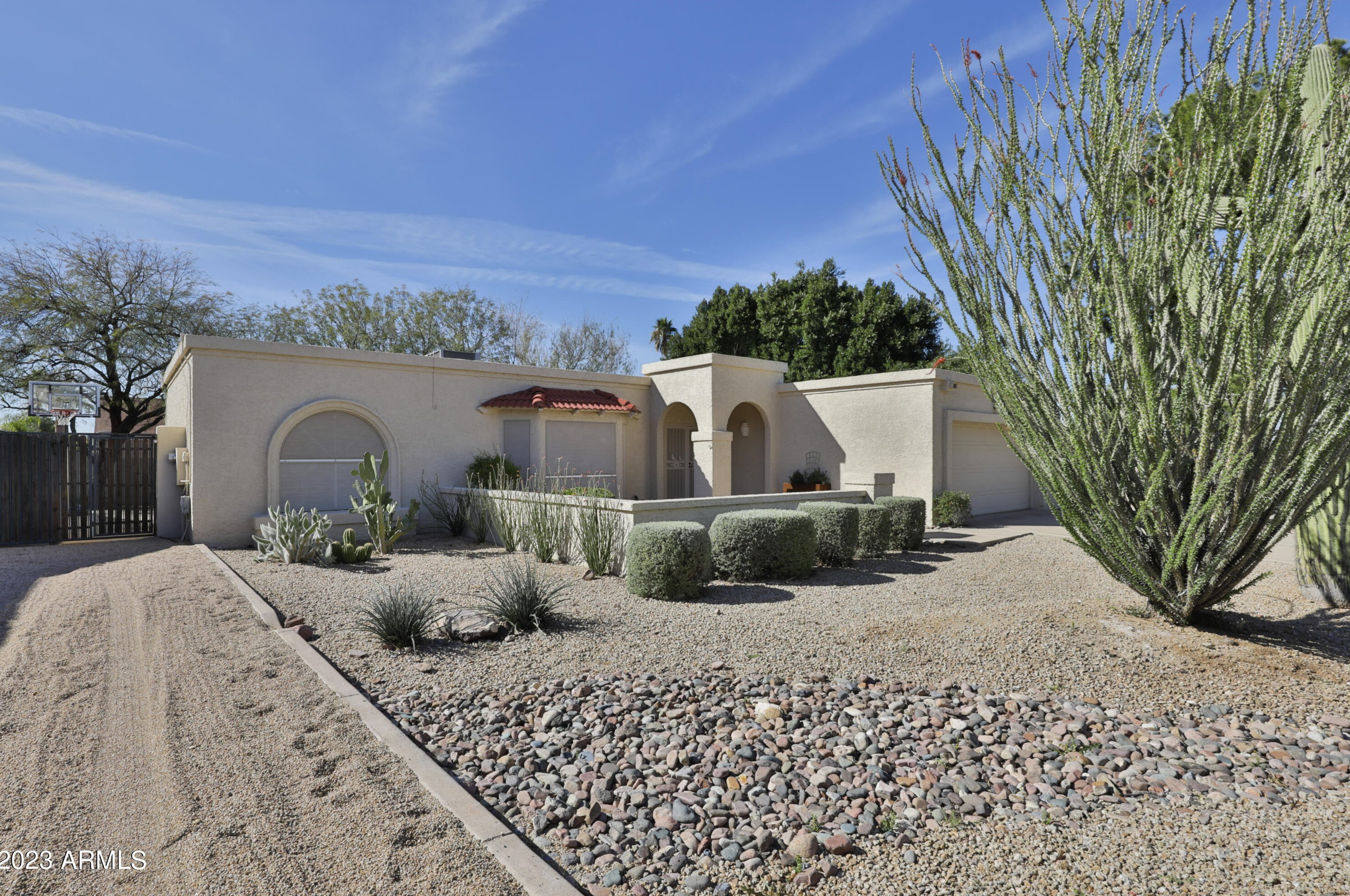 1113 E Acoma Dr, Phoenix, AZ 85022