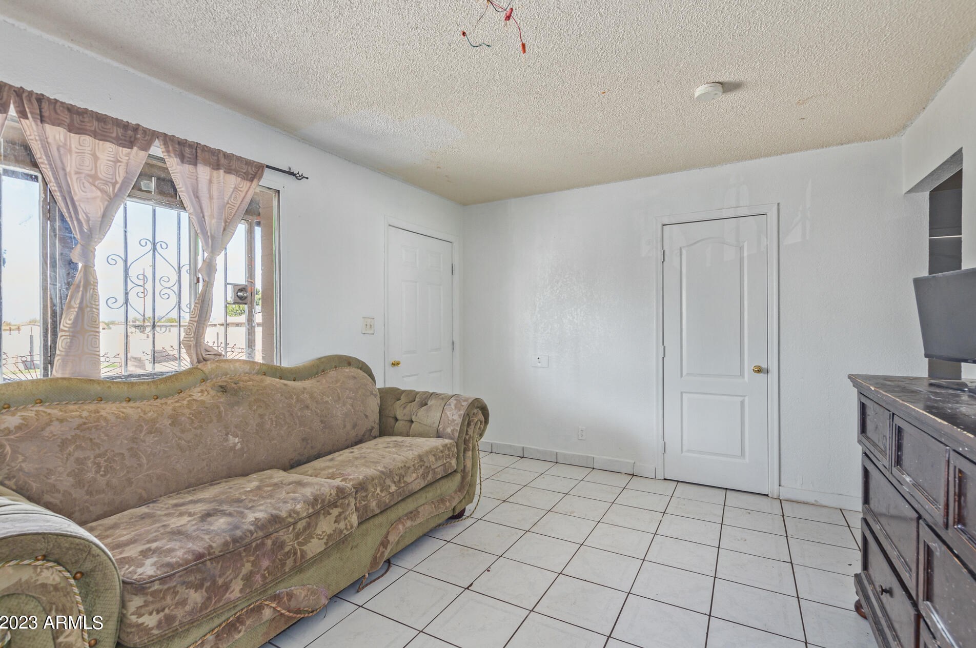 2001 Roeser Rd, Phoenix, AZ 85041-3737