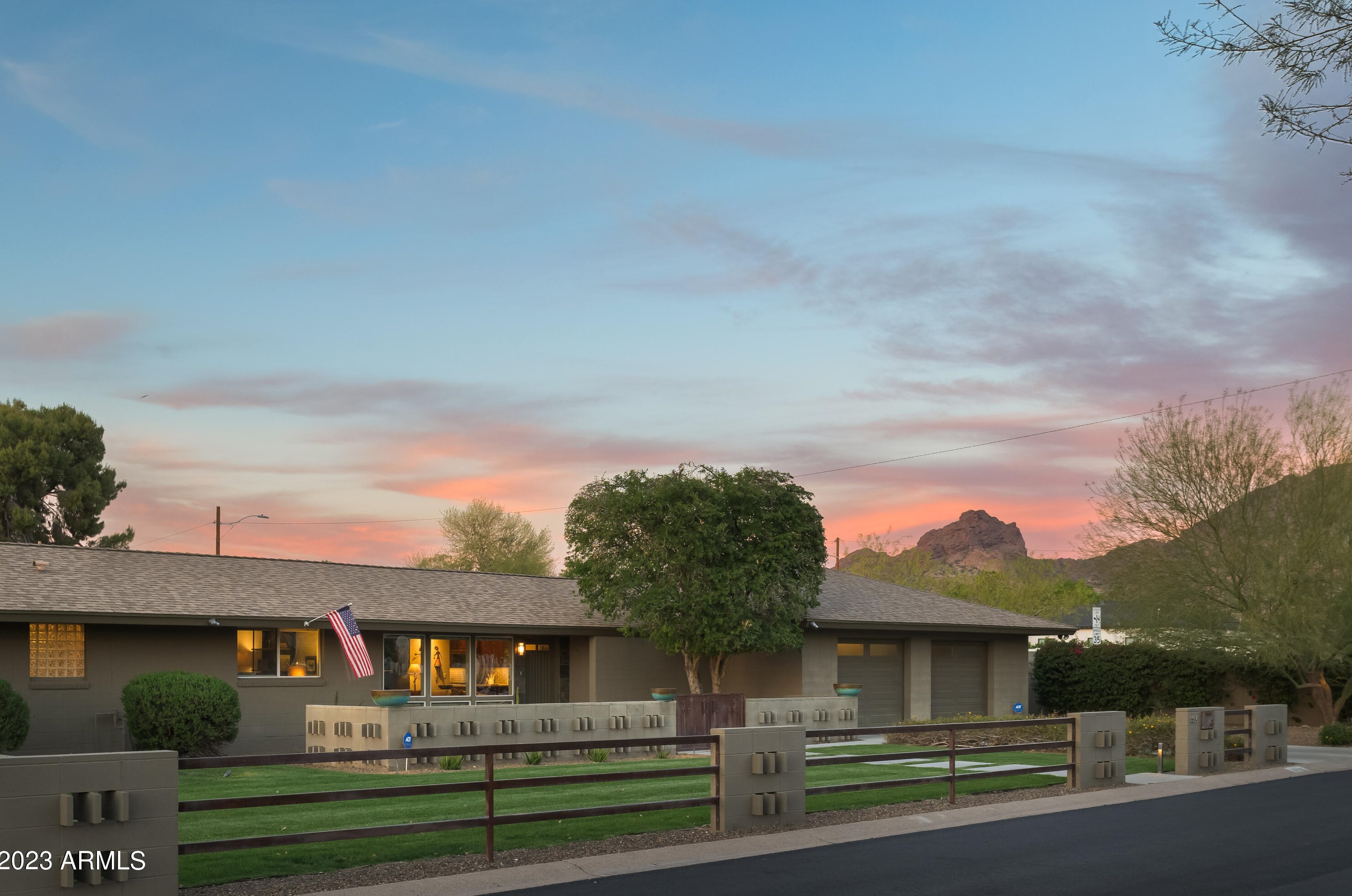 3954 Hazelwood St, Phoenix, AZ 85018-3618
