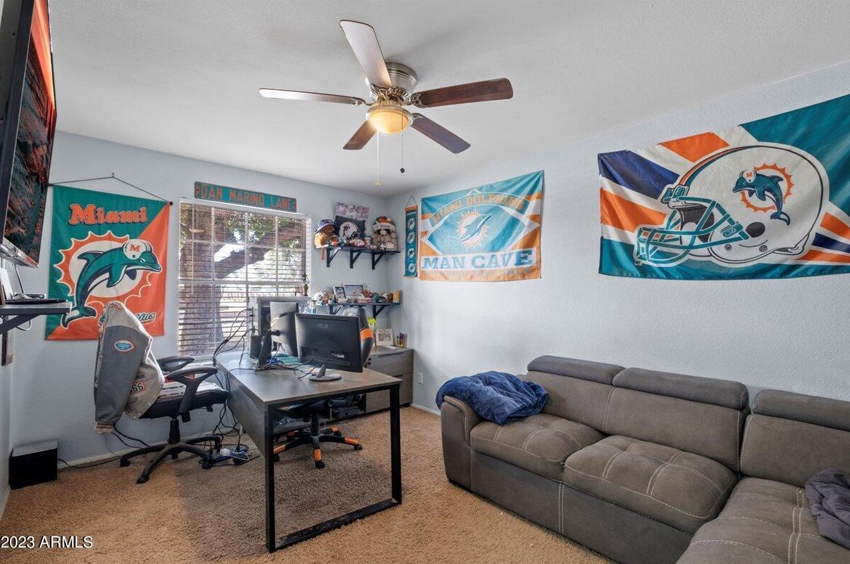 1460 Tonopah Dr, Phoenix AZ  85027-3654 exterior