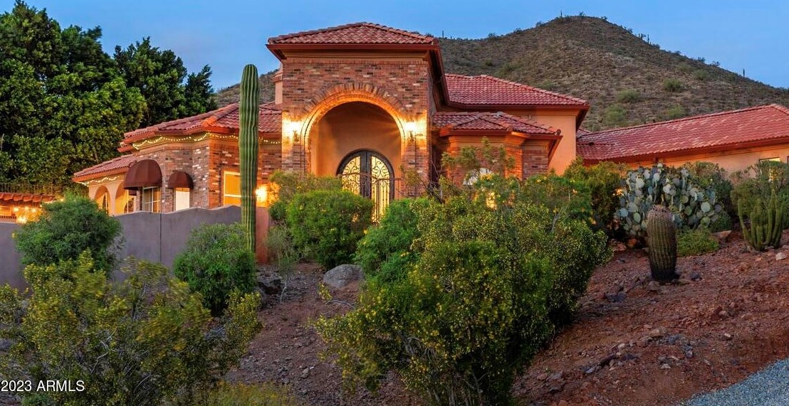 616 Yearling Rd, Phoenix AZ  85085-0695 exterior