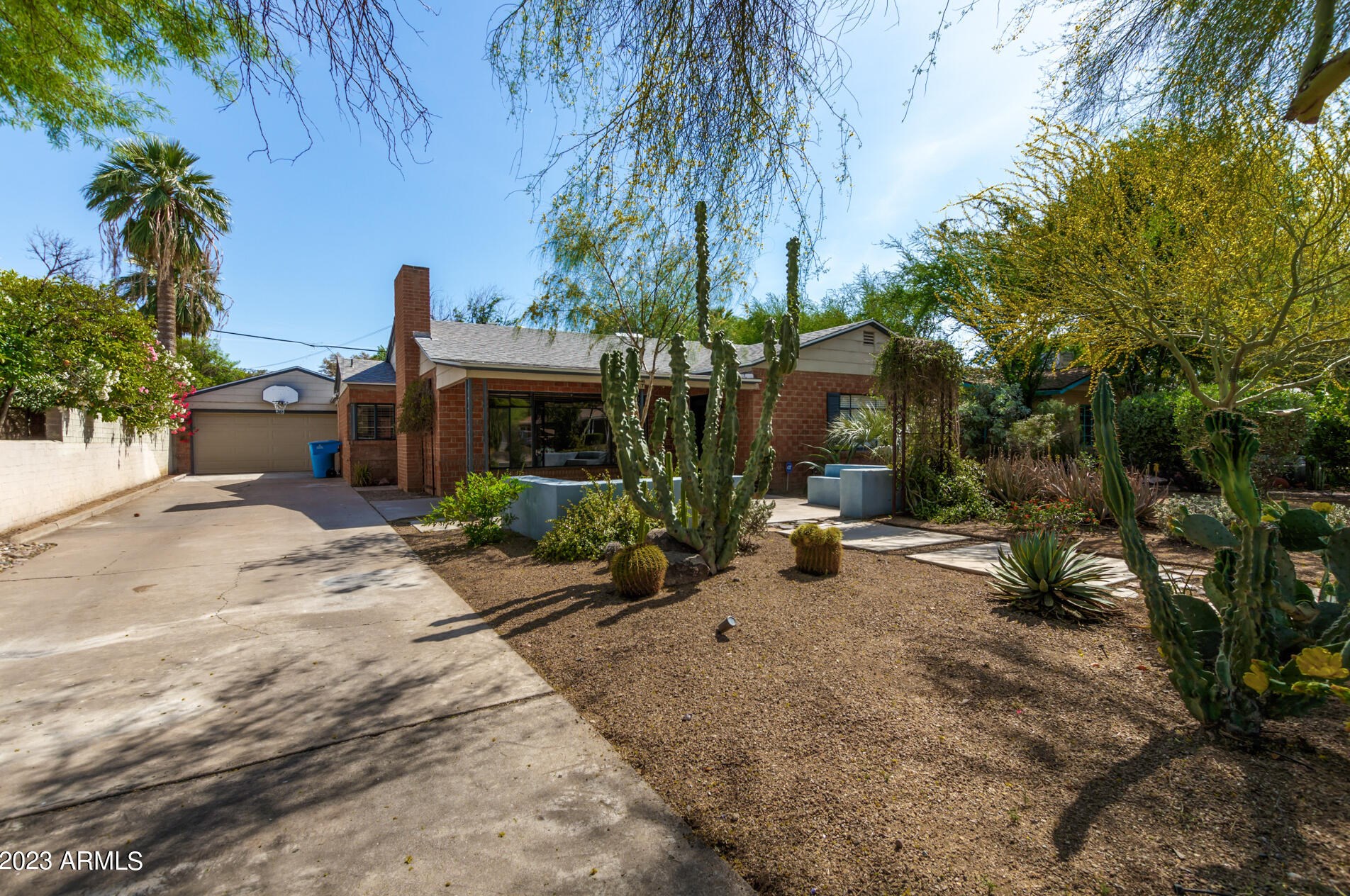 717 Wilshire Dr, Phoenix AZ  85007-1312 exterior