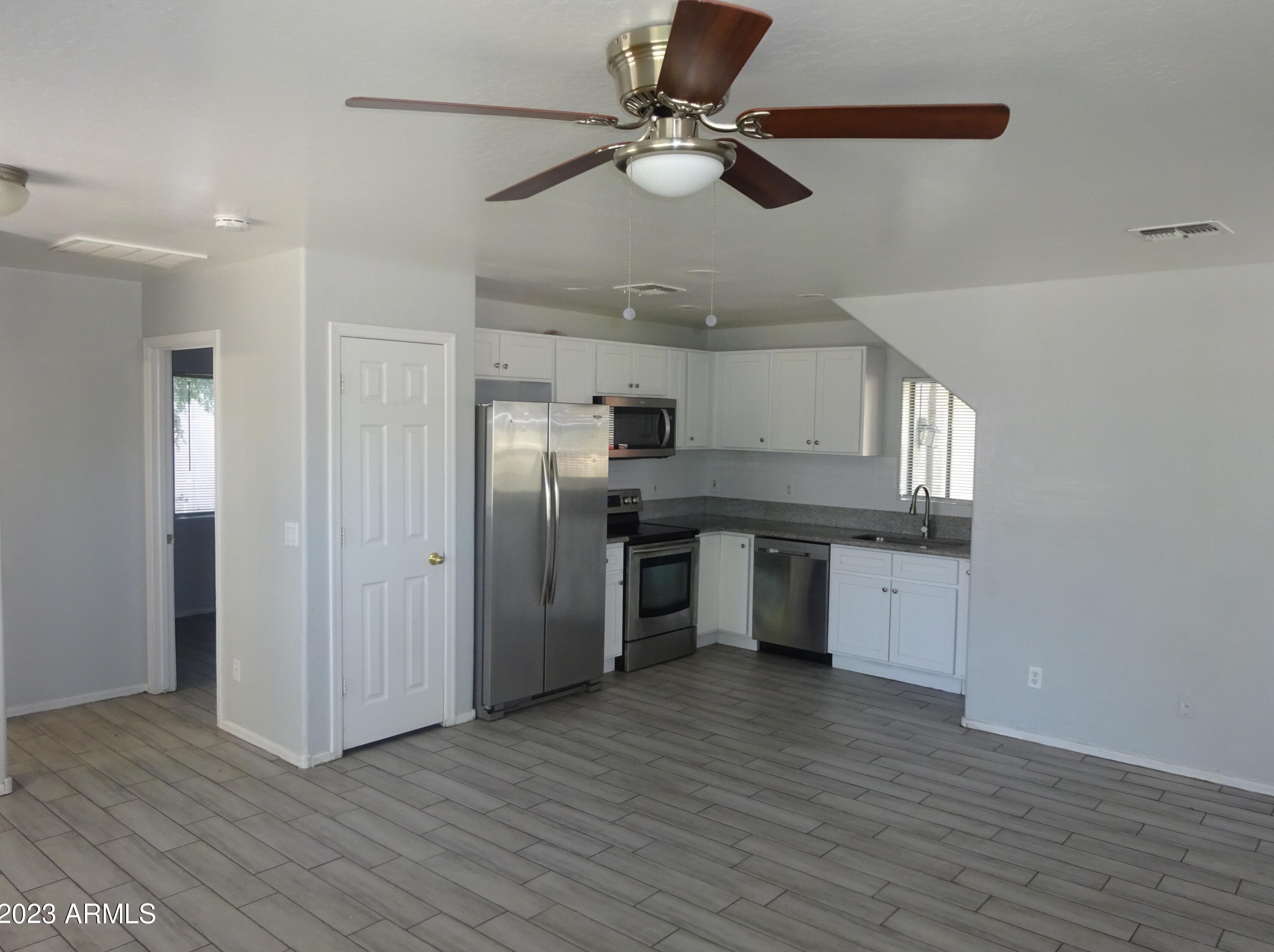 7355 N Black Canyon Hwy Unit 1, Phoenix, AZ 85021