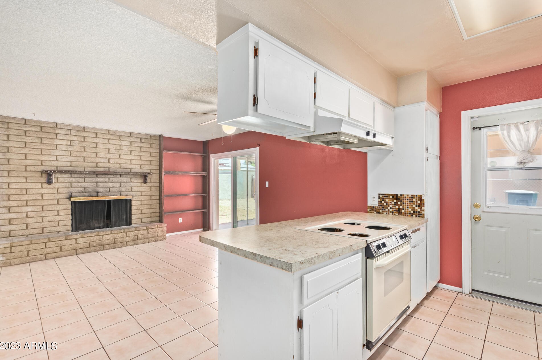 3144 Lisbon Ln, Phoenix, AZ 85053-4823