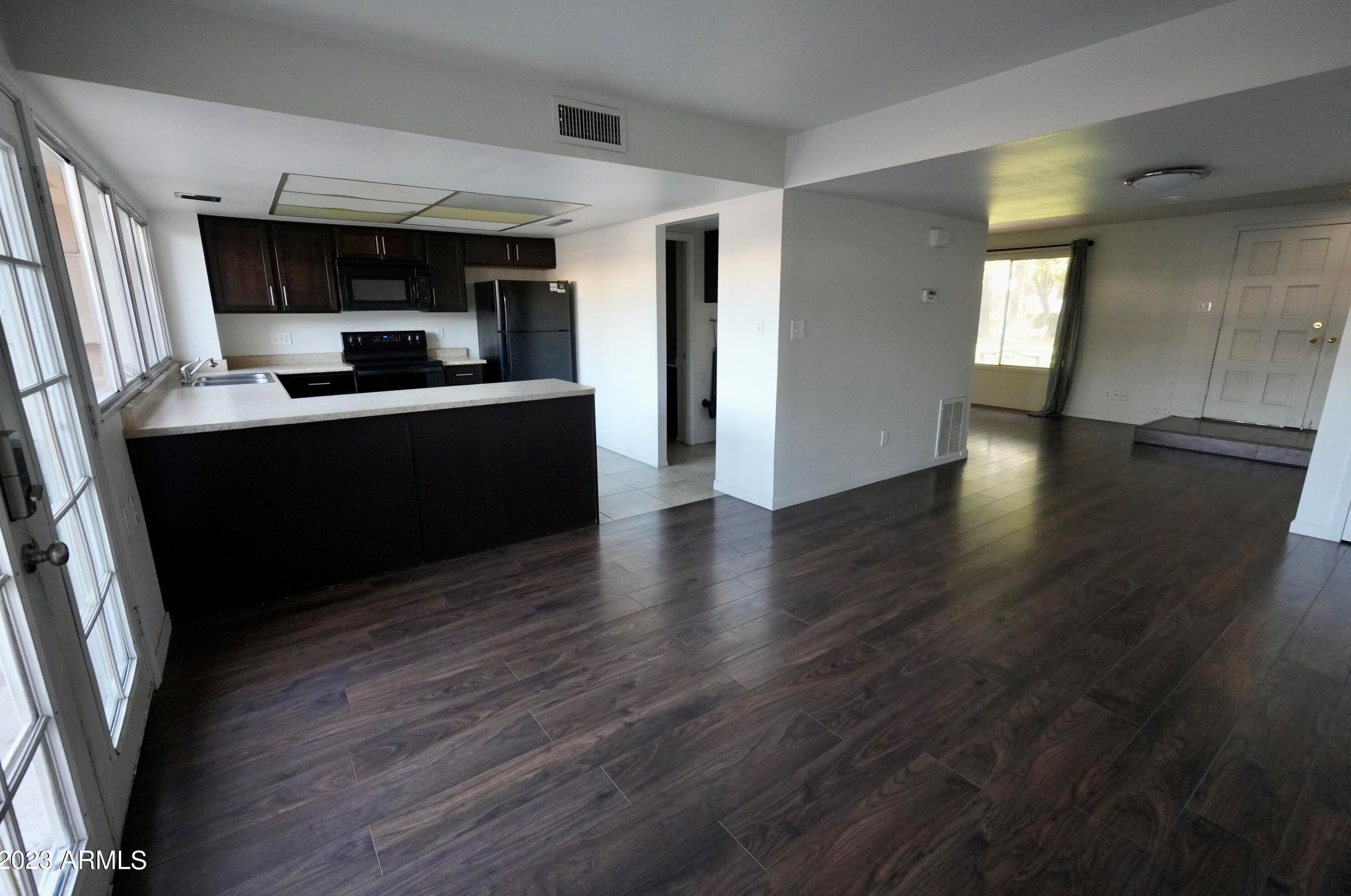 3320 Juniper St, Tempe AZ  85282-5604 exterior